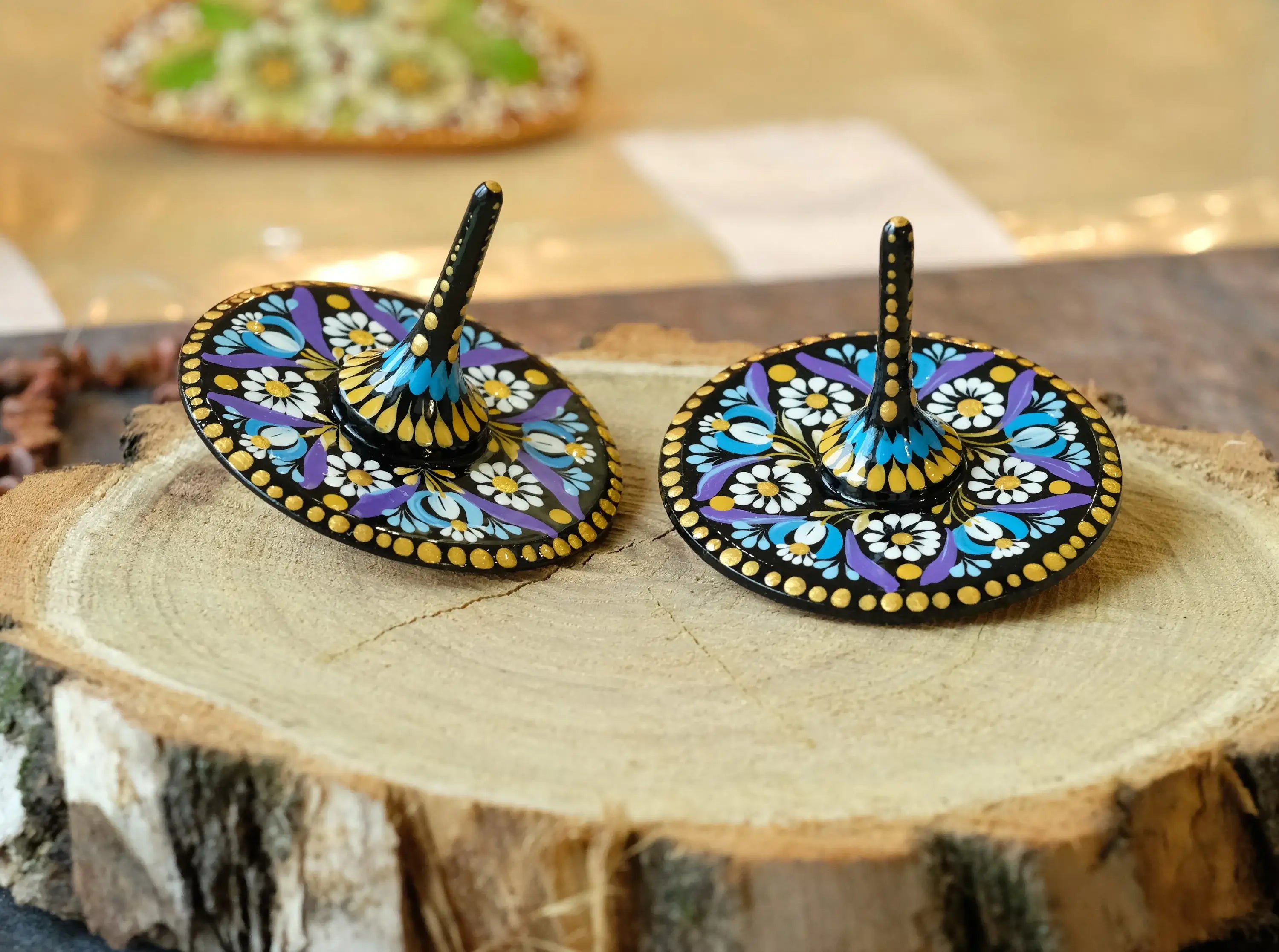 Wooden spinning top, Unique fidget spinner, Hand spinner fidget toy, Party bag favor, Cute Wedding favor, Purple flower spinning top