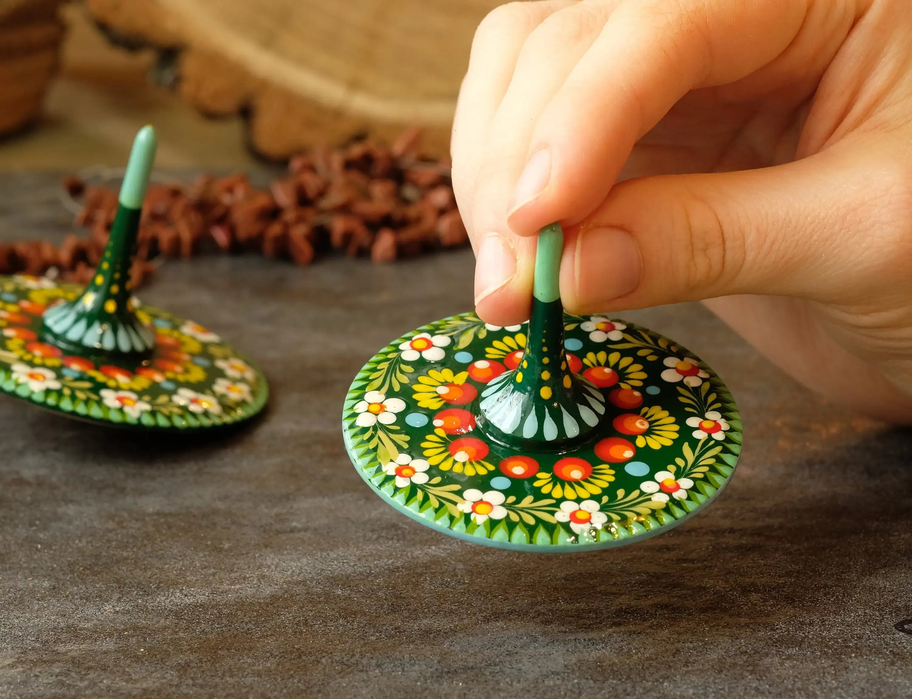 Wooden spinning top, Unique fidget spinner, Hand spinner fidget toy, Party bag favor, Cute Wedding favor, Green flower spinning top