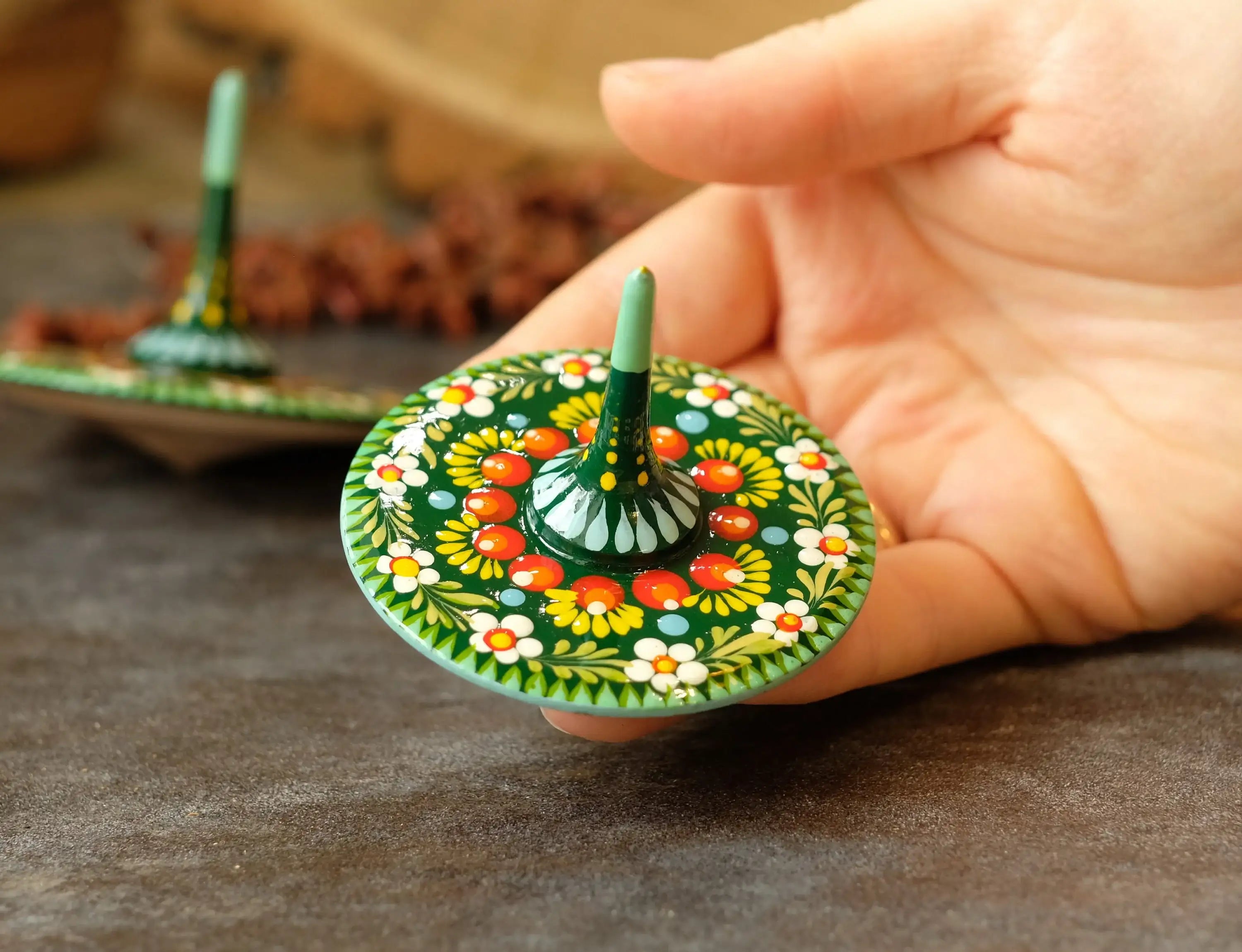 Wooden spinning top, Unique fidget spinner, Hand spinner fidget toy, Party bag favor, Cute Wedding favor, Green flower spinning top