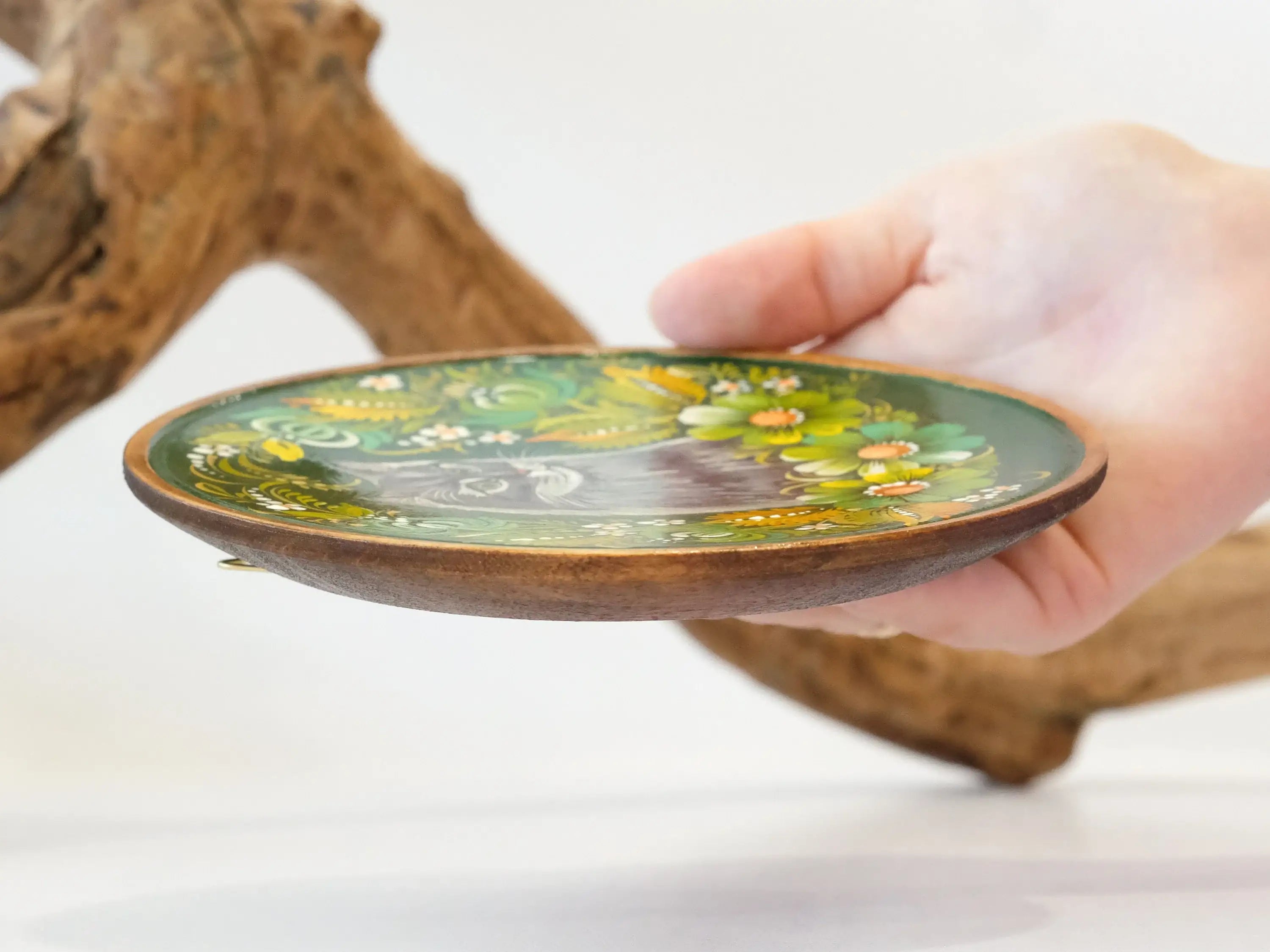 Custom Pet Portrait Painting on Wooden Plate - Personalized Pet Loss Memorial Gift, Cat Portrait Decorated with Petrykivka Art