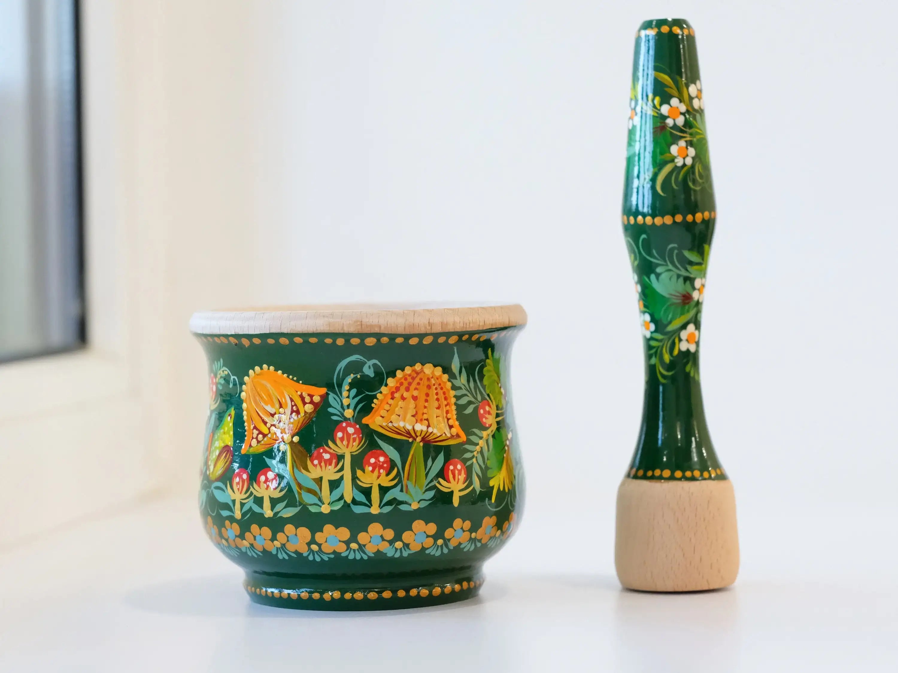 Wooden Frog Mortar and Pestle Set