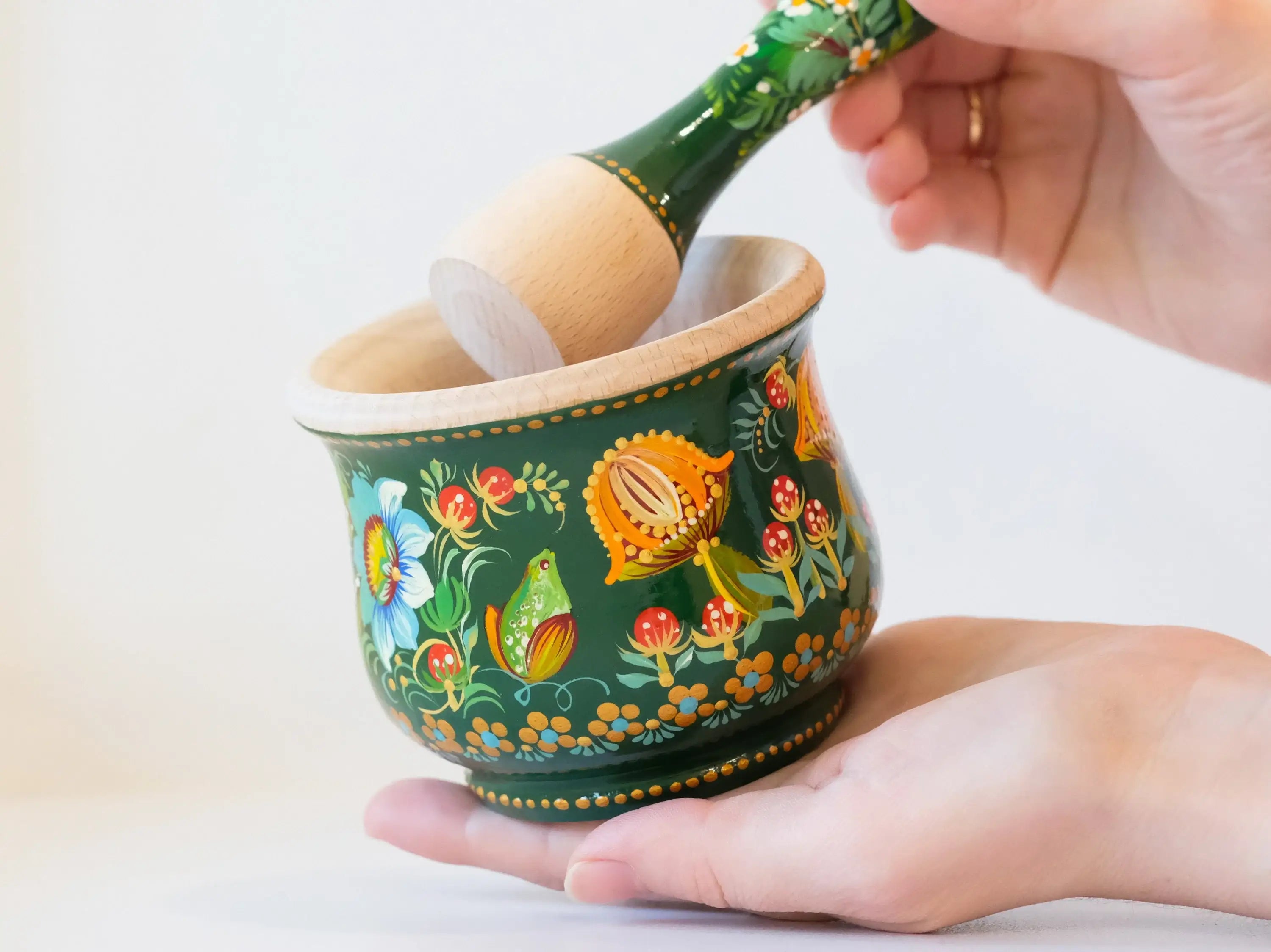 Wooden Frog Mortar and Pestle Set