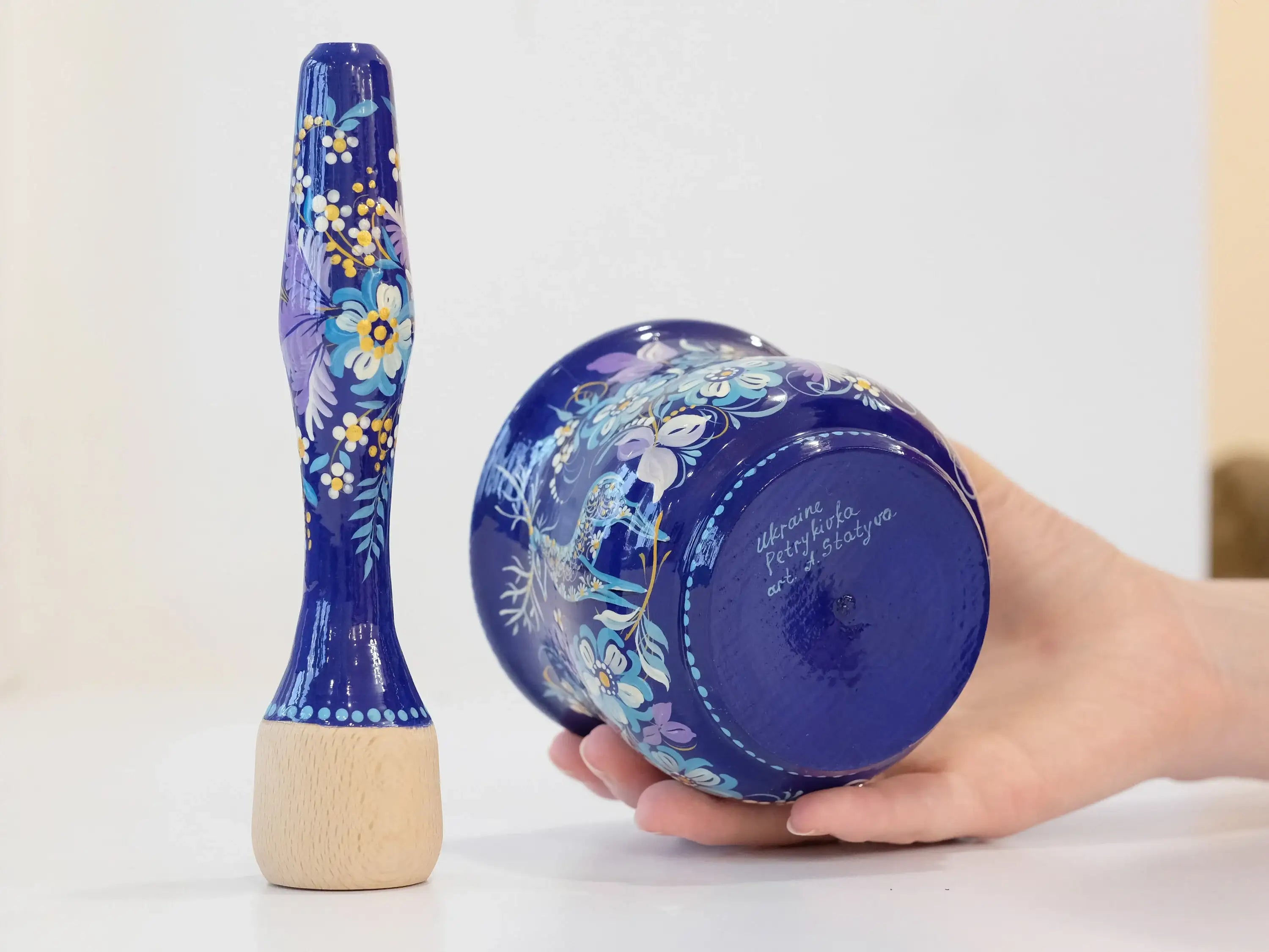 Wooden Painted Deer Mortar and Pestle Set - Artisanal Christmas Deer Blue Flower Gringing Bowl, Petrykivka Art