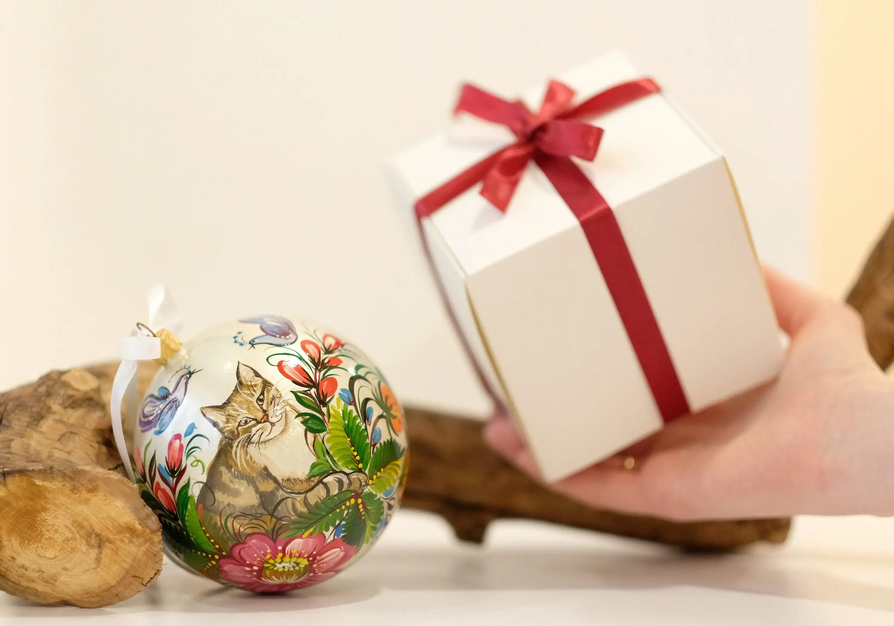 Custom Pet Portrait Painting on Wooden Plate - Personalized Pet Loss Memorial Gift, Animal Cat Portrait Decorated with Petrykivka Art