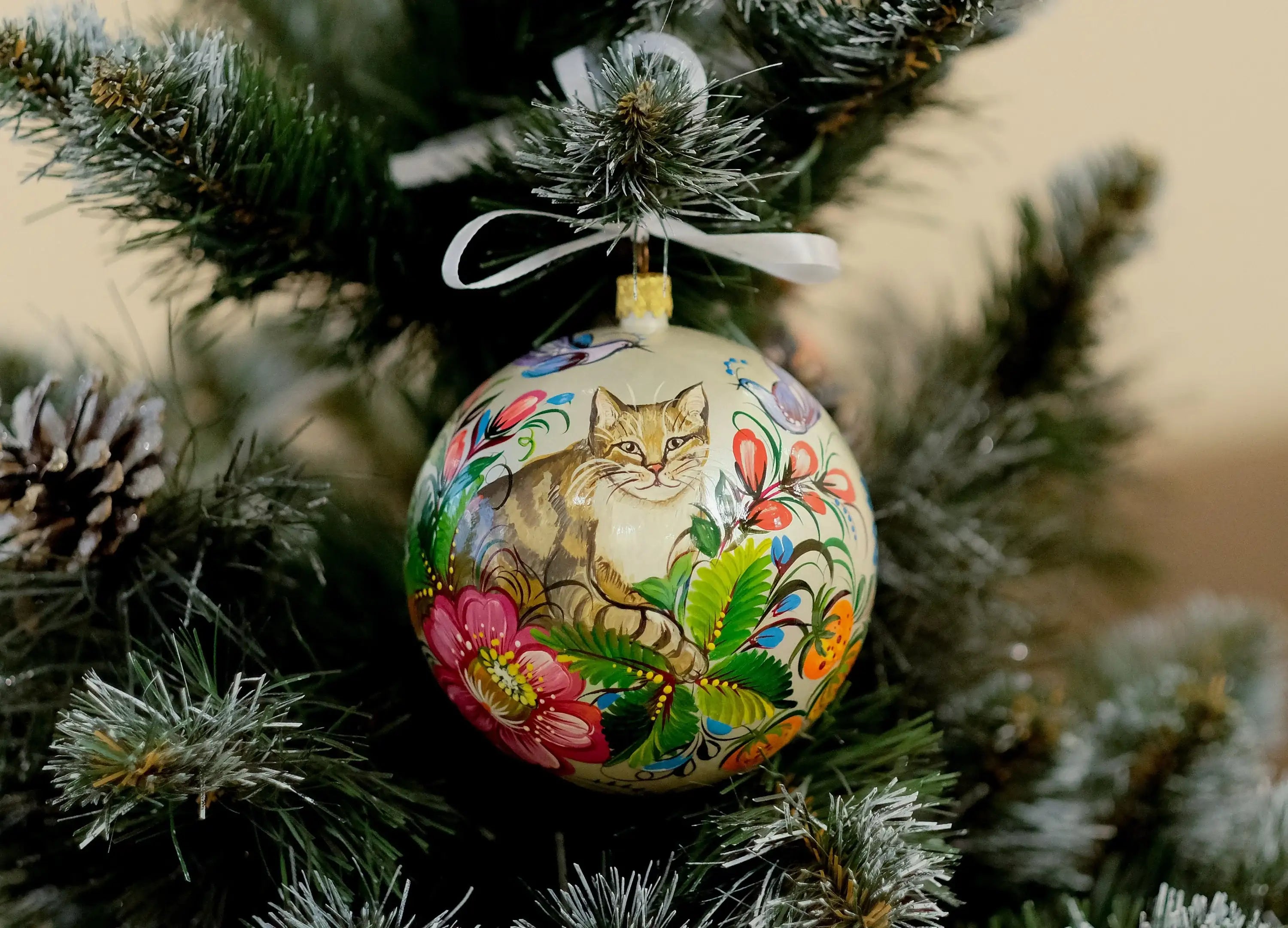 Custom Pet Portrait Painting on Wooden Plate - Personalized Pet Loss Memorial Gift, Animal Cat Portrait Decorated with Petrykivka Art