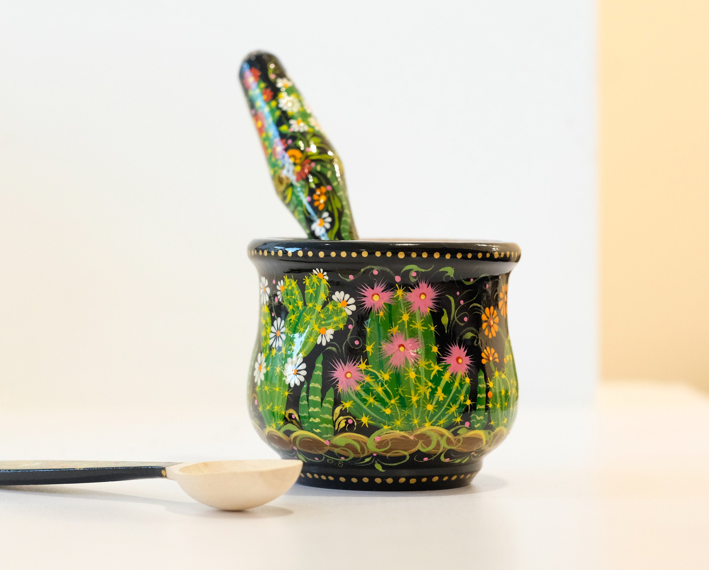 Wooden Painted Mortar and Pestle set - Artisanal Salamander and Cactus Blossom Spices Masher, Golden and Black