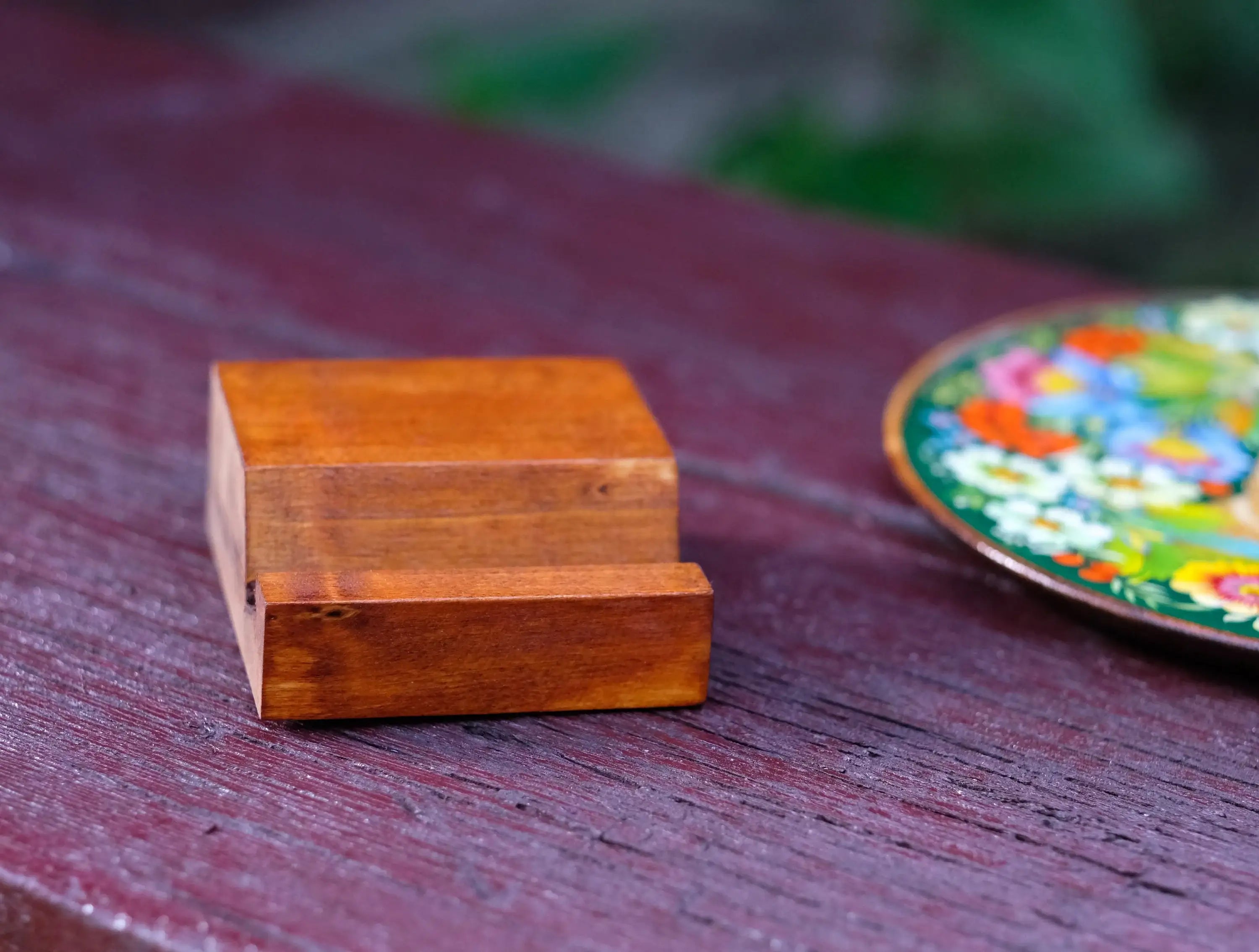 Custom Pet Portrait Painting on Wooden Plate - Personalized Pet Loss Memorial Gift, Cat Portrait Decorated with Petrykivka Art