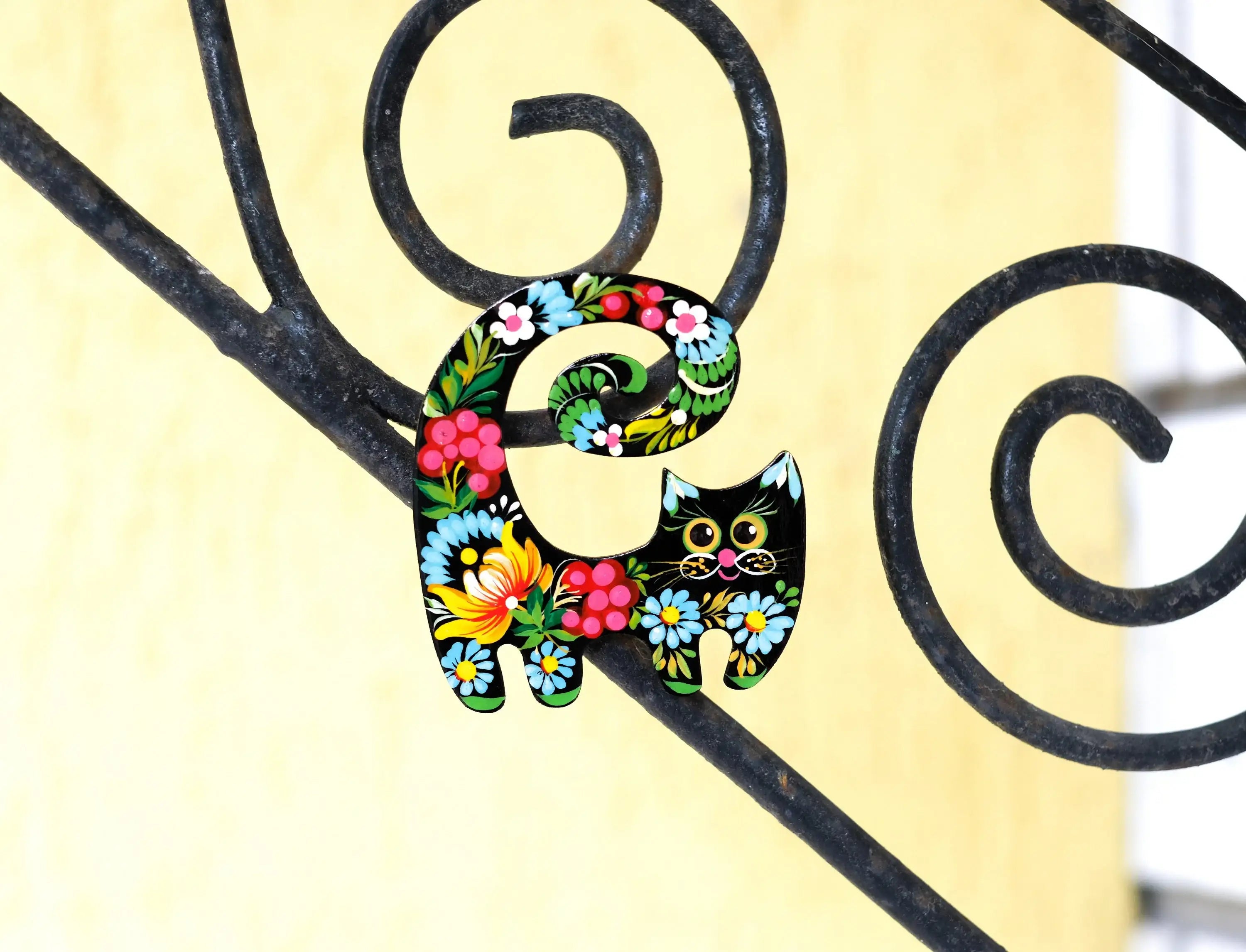 Painted Wooden Funny Cat Fridge Magnets Set - Petrykivka Art Cute Cat Silhouette Decorative Magnet, Handmade