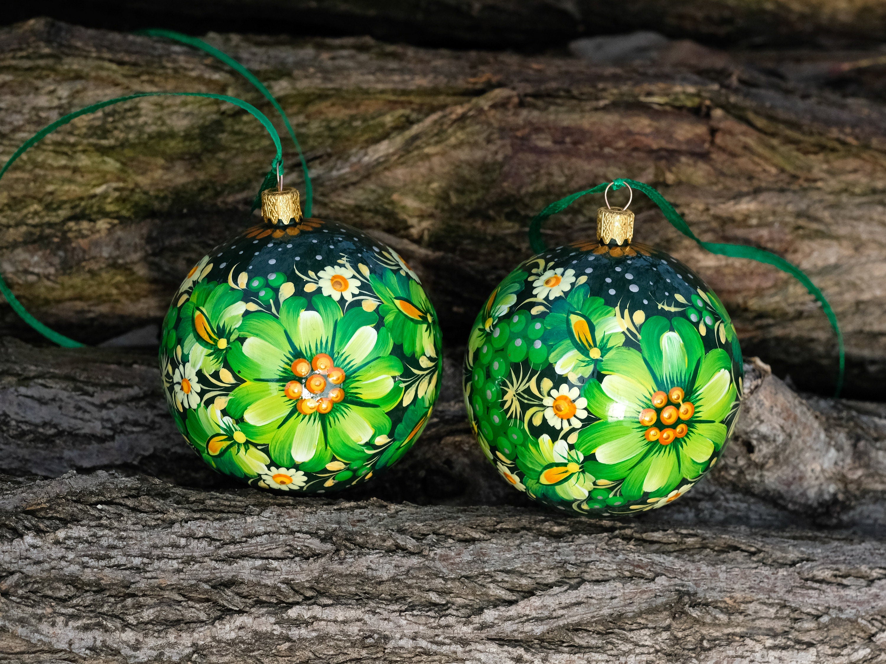 Set of 4 Painted Green Flower Ukrainian Christmas Ball Ornaments 2.4 in, Gift-wrapped