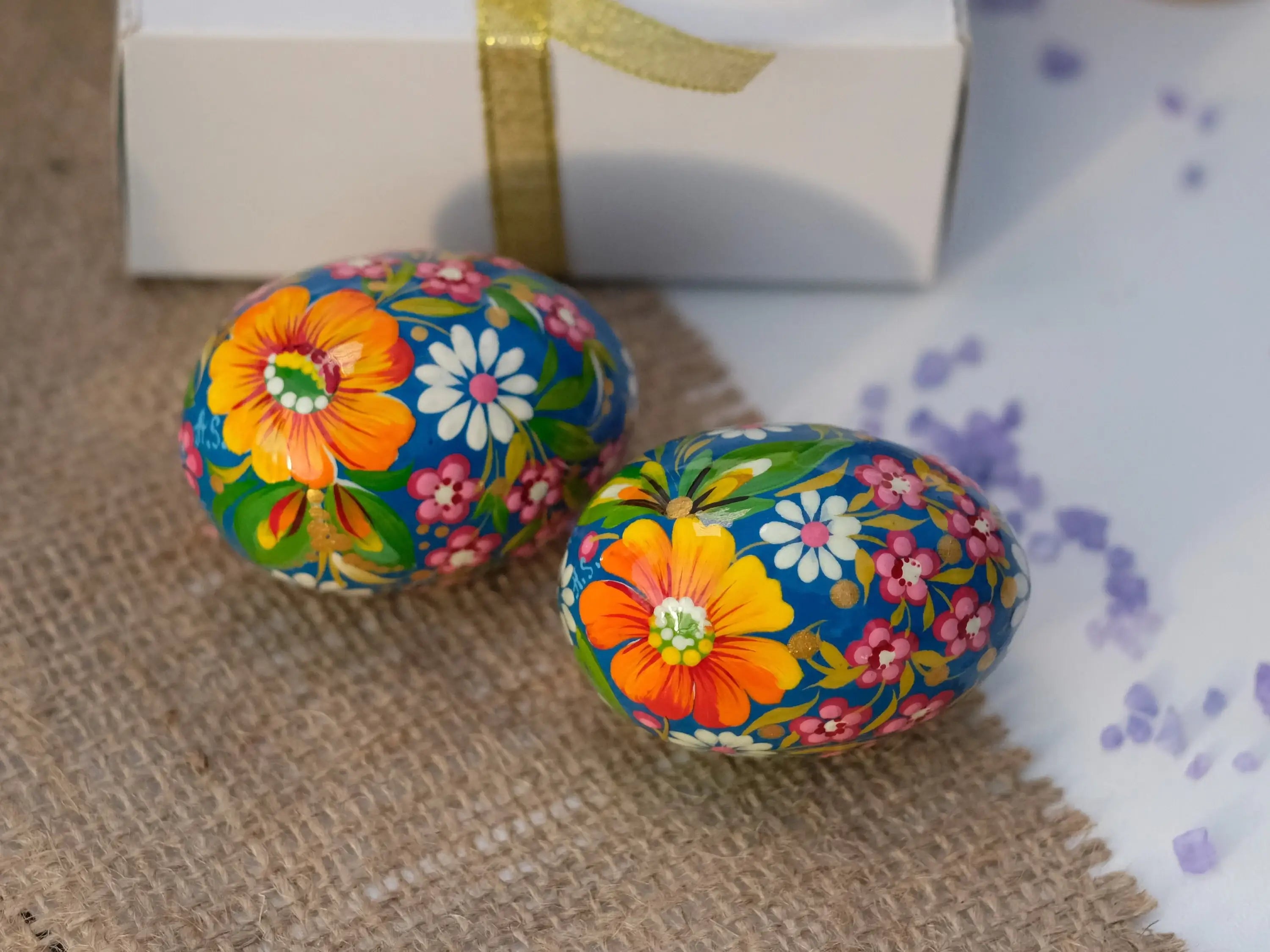 Painted Wooden Hummingbird Easter Egg with Petrykivka Art