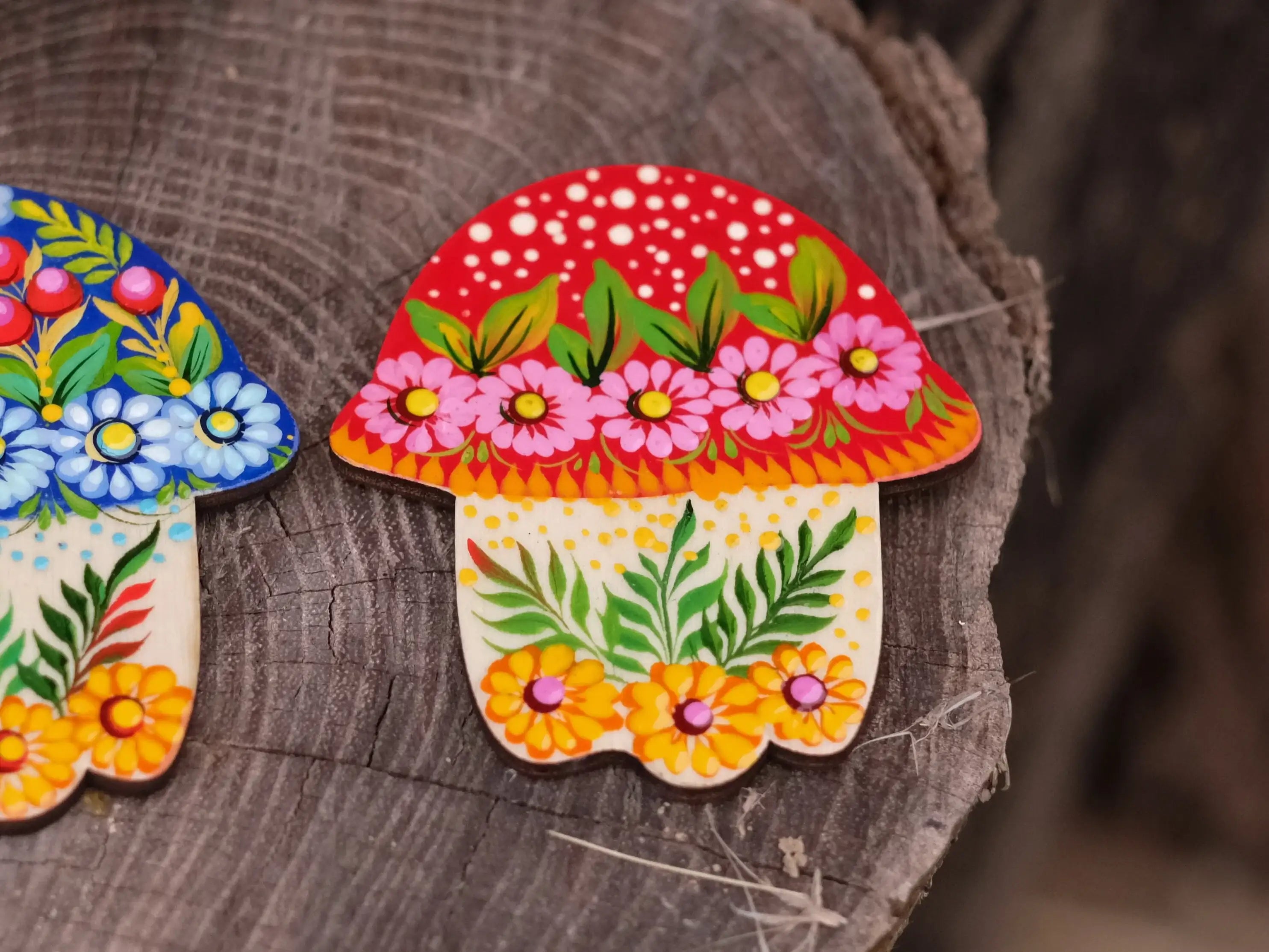 Painted Wooden Mushroom & Hedgehog Fridge Magnets - Petrykivka Art Decoratie Kitchen Magnets