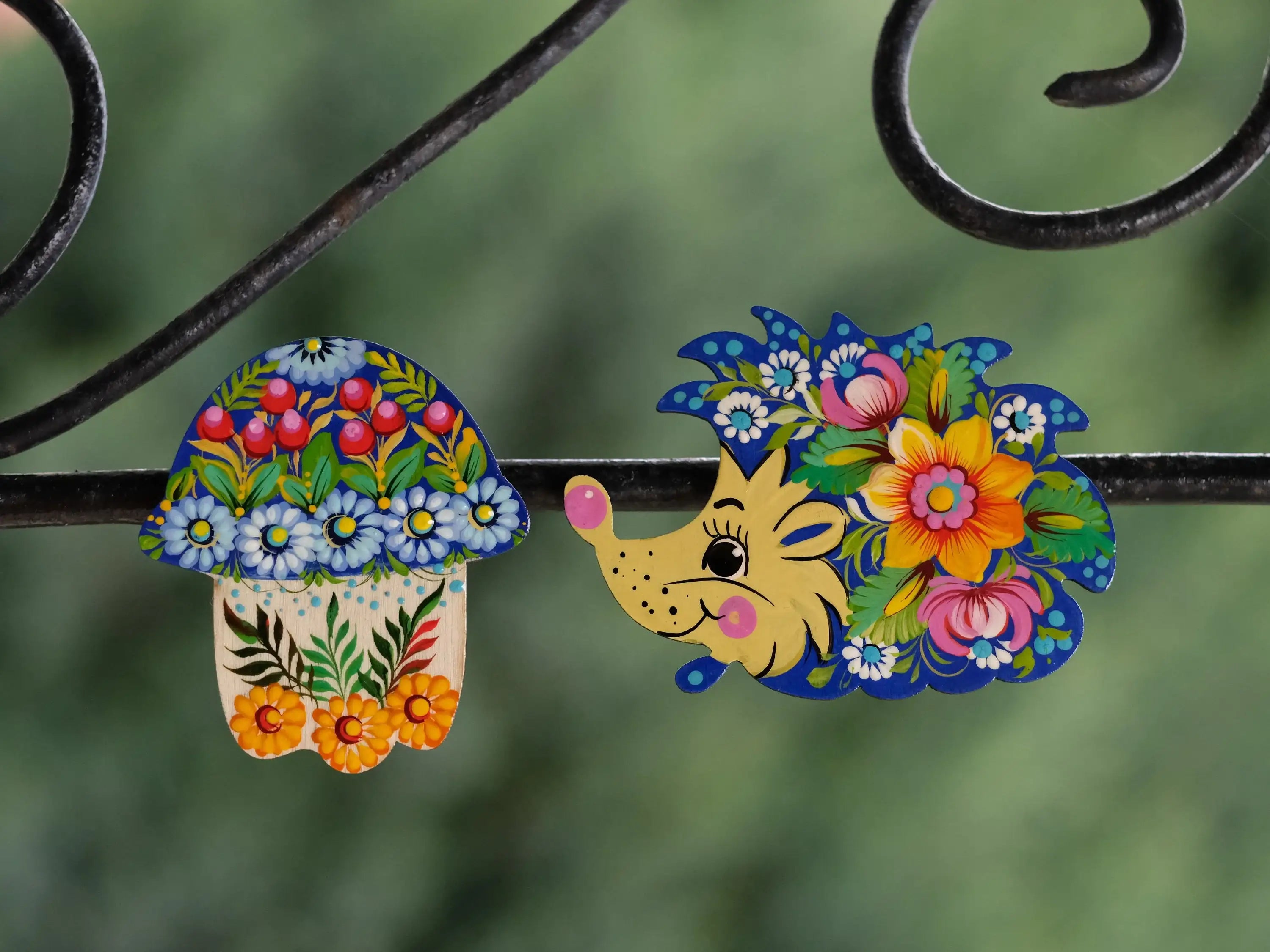 Painted Wooden Mushroom & Hedgehog Fridge Magnets - Petrykivka Art Decoratie Kitchen Magnets