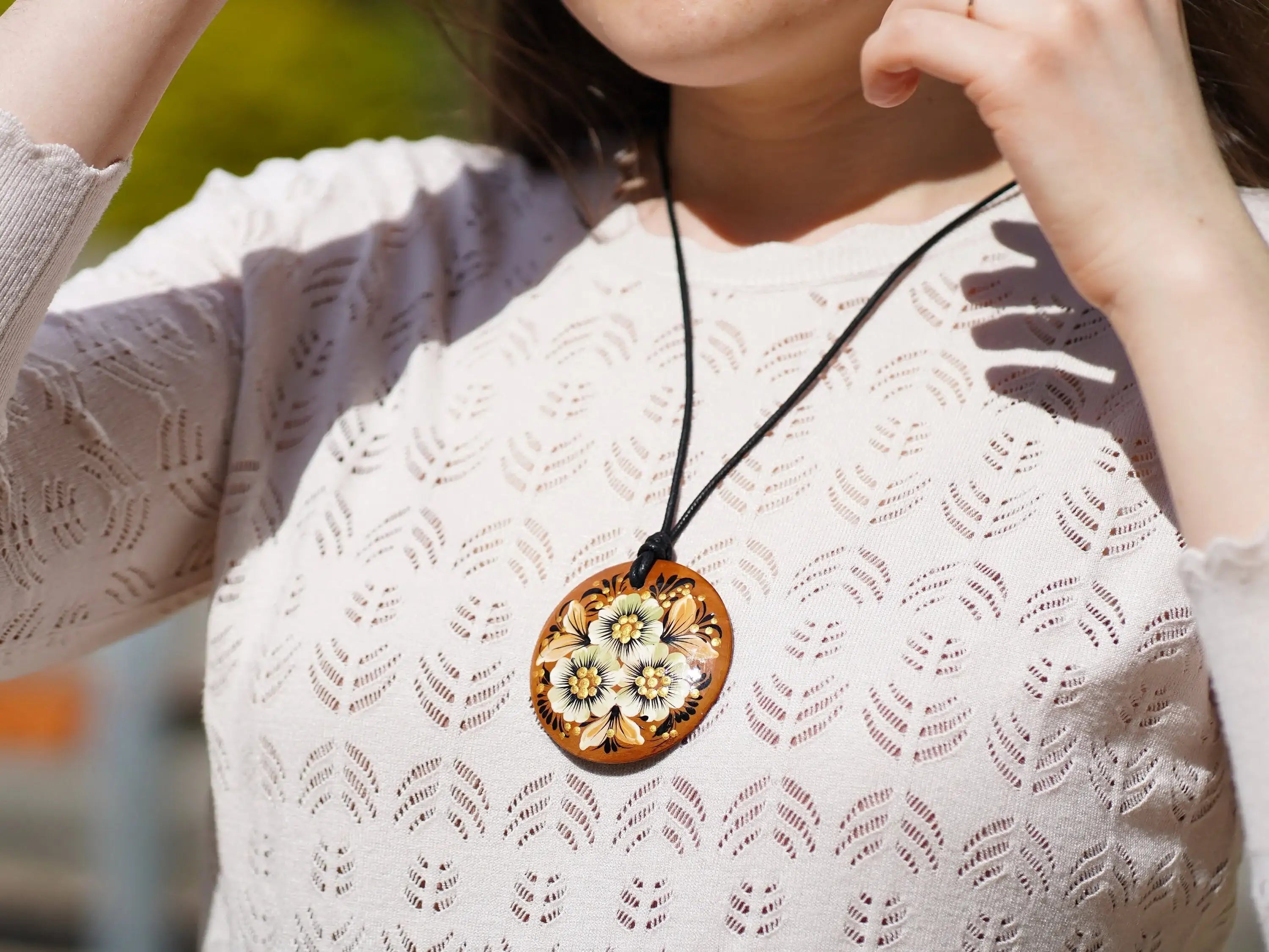 Lightweight Hand-painted Wooden Pendant Necklace - Beige flower Artisanal Large Circle Statement Necklace