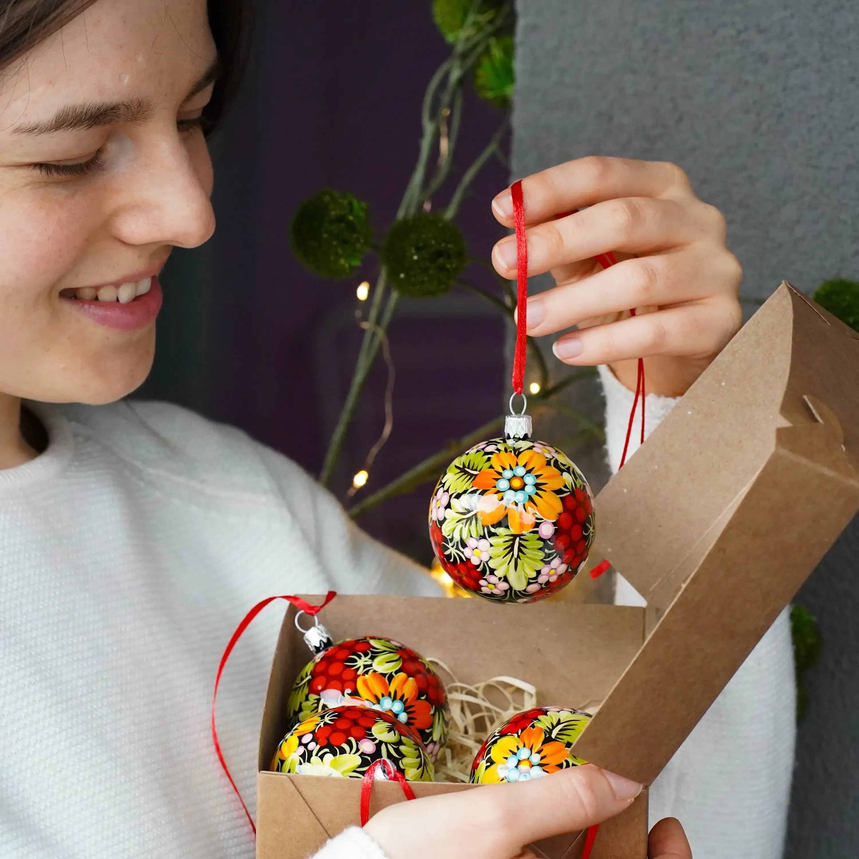 Hand-painted Set of 4 Red Flower Petrykivka Christmas Ball Ornaments 2.4 in, Gift-wrapped