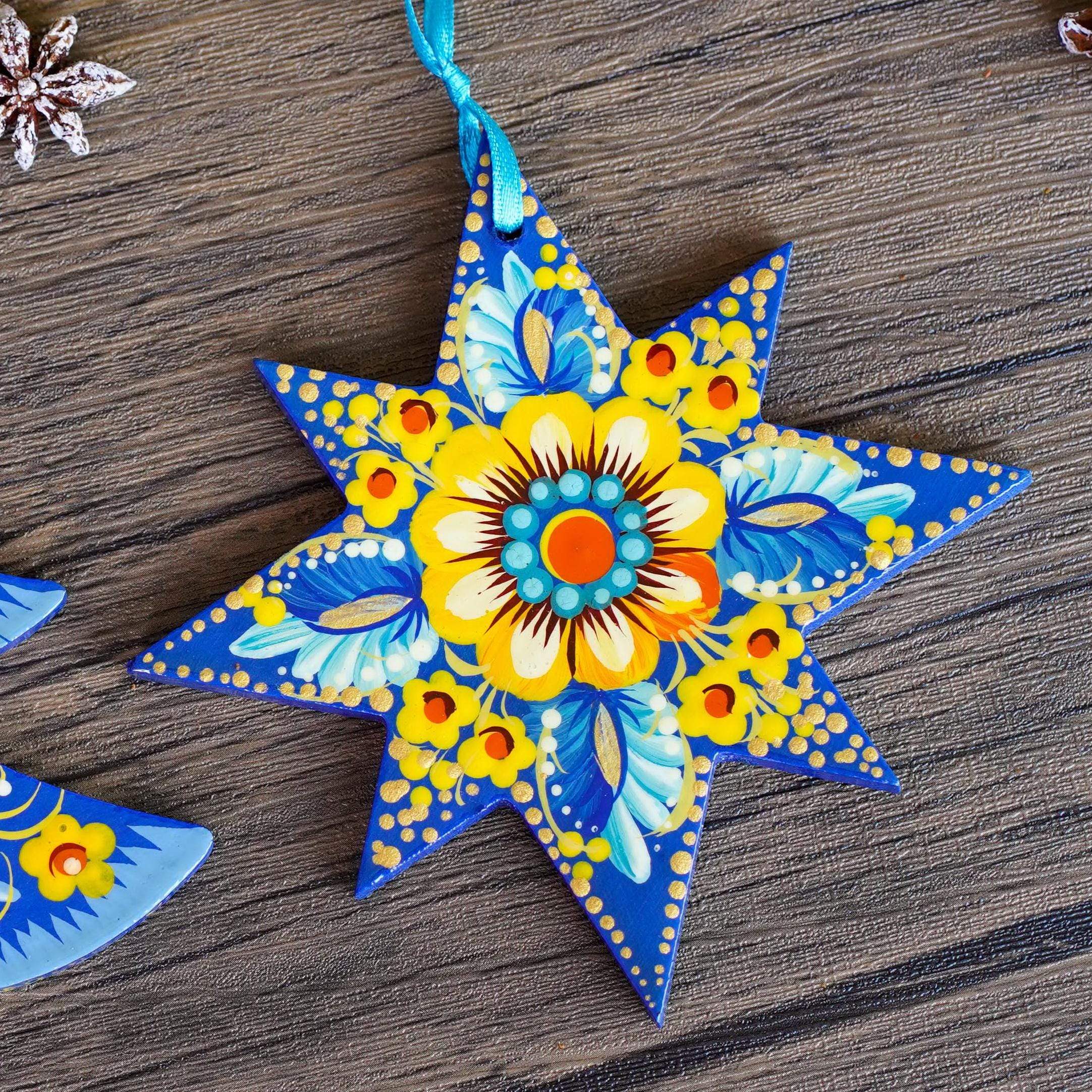 ukrainian wooden painted ornaments