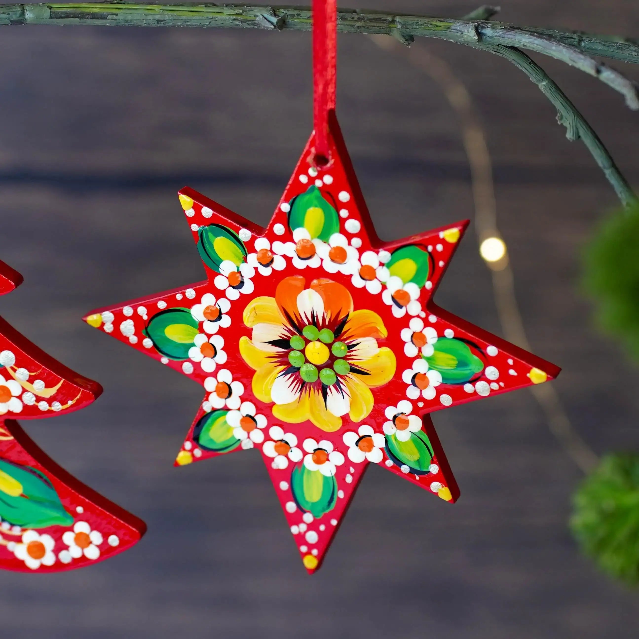 Hand-painted Wooden Star Christmas Ornament - Handmade Ukrainian Pertykivka Christmas Tree Decoration, Red & Green Flower Hanging Ornament