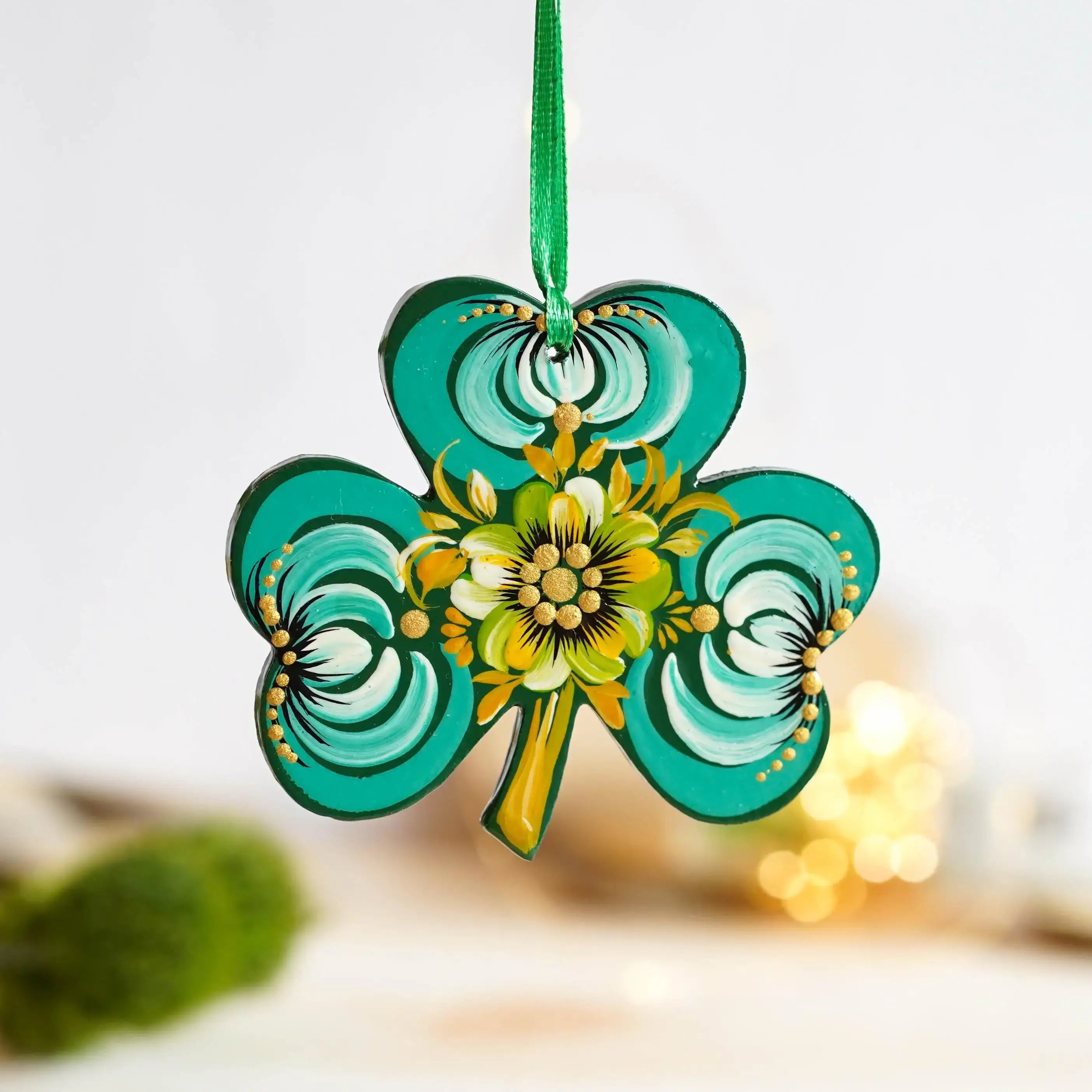 clever leaf ornament