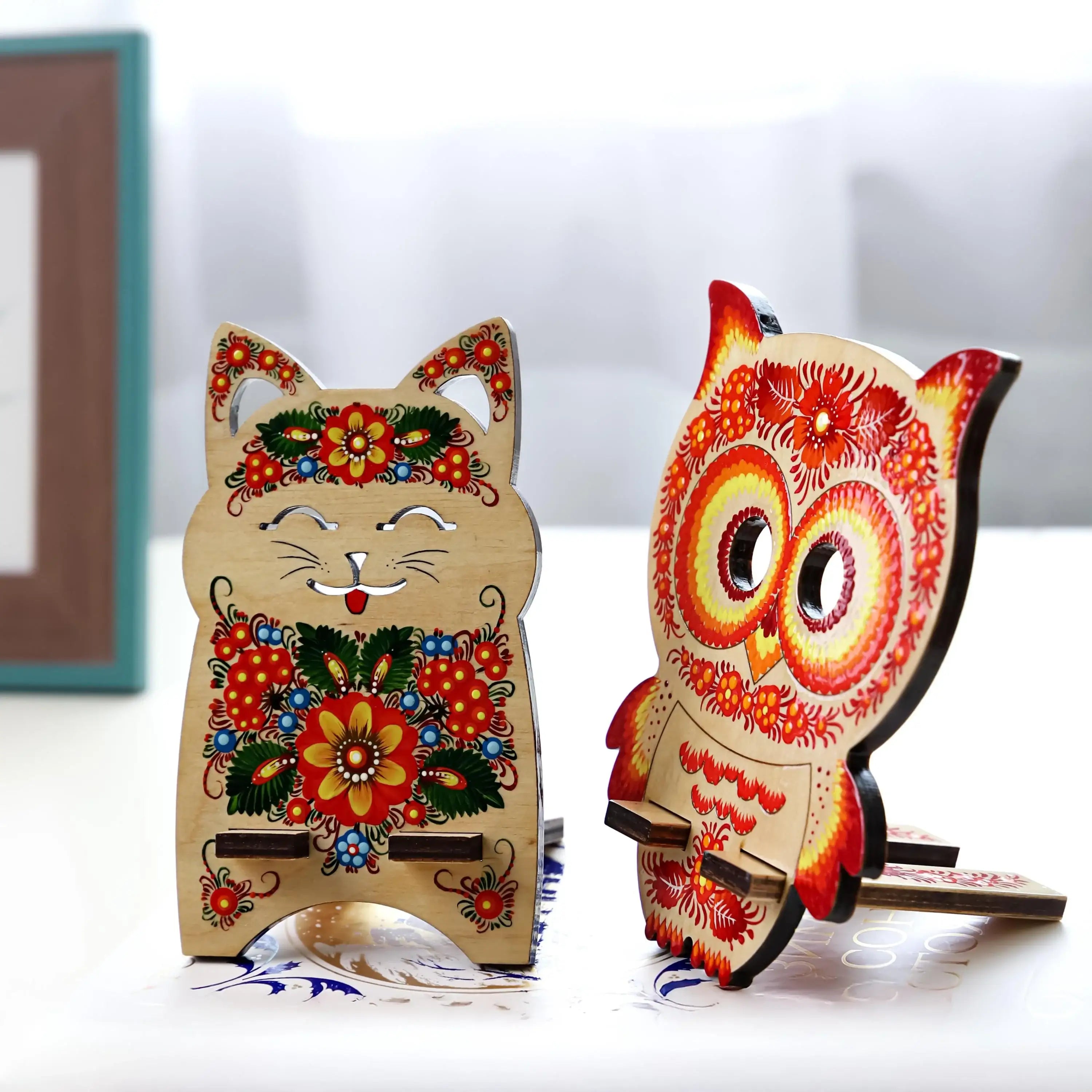 Hand-Painted Wooden Cat Phone Stand - Handmade Ukrainian Petrykivka Art Desk Phone Holder, Cute Desk Decor