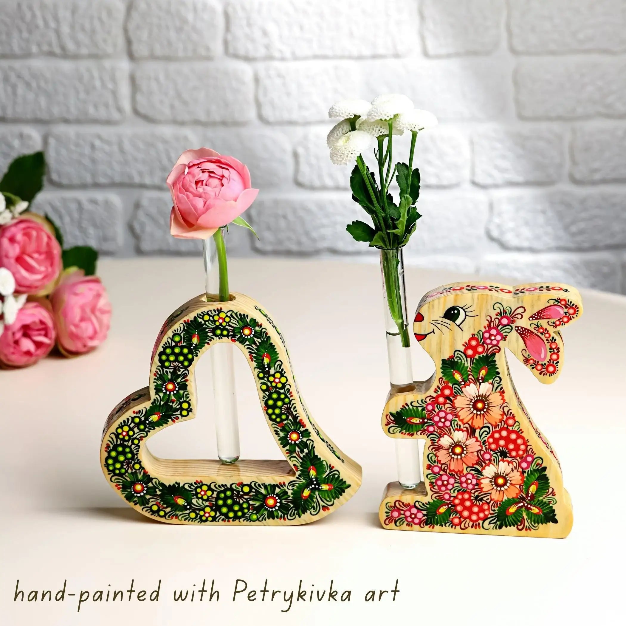 Painted Propagation Station - Ukrainian Petrykivka Bud Vase - Green Wooden Heart Decor - Handmade Rooting Tube Planter - Plant Lover Gift