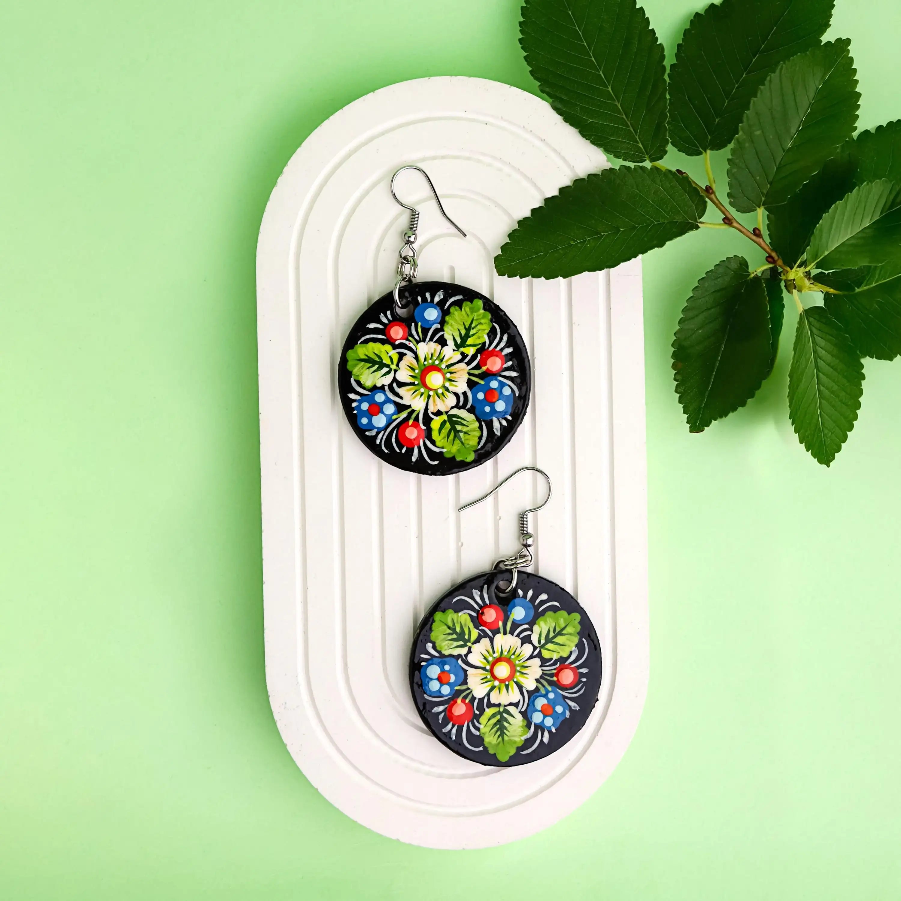 Personalized Painted Wooden Pendant Necklace - Petrykivka Daisy Necklace, Large Round Ukrainian Statement Necklace, Folk Medallion for Women