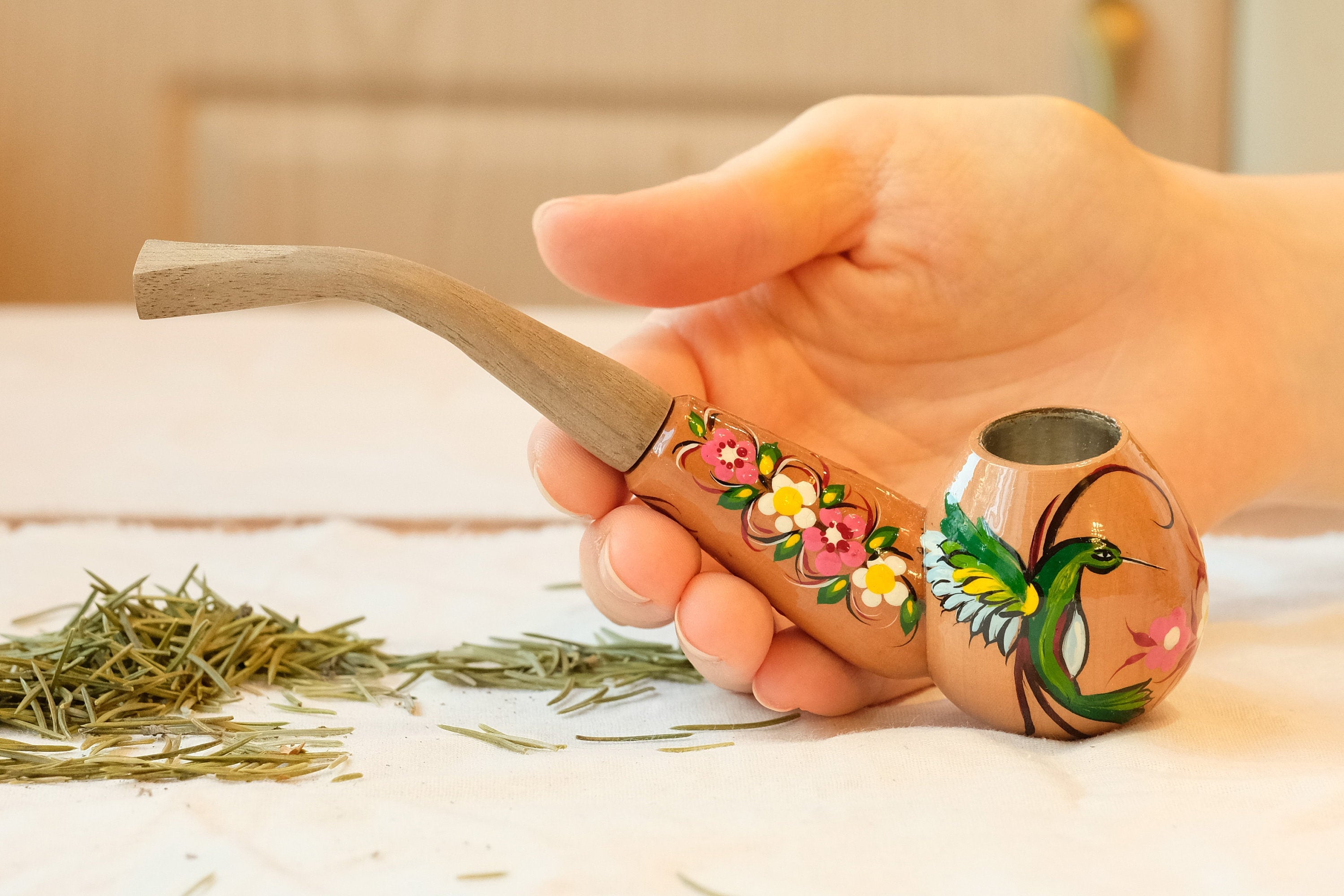 Painted Wooden Smoking Pipe with Ukrainian Folk Art Petrykivka - Hummingbird Tobacco Pipe