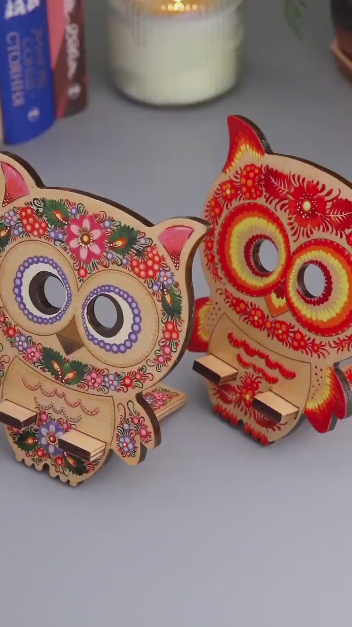 Hand-Painted Owl Phone Stand - Ukrainian Petrykivka Art, Wooden Desk Phone Holder, Cute Animal Desk Decor, Gift for Her