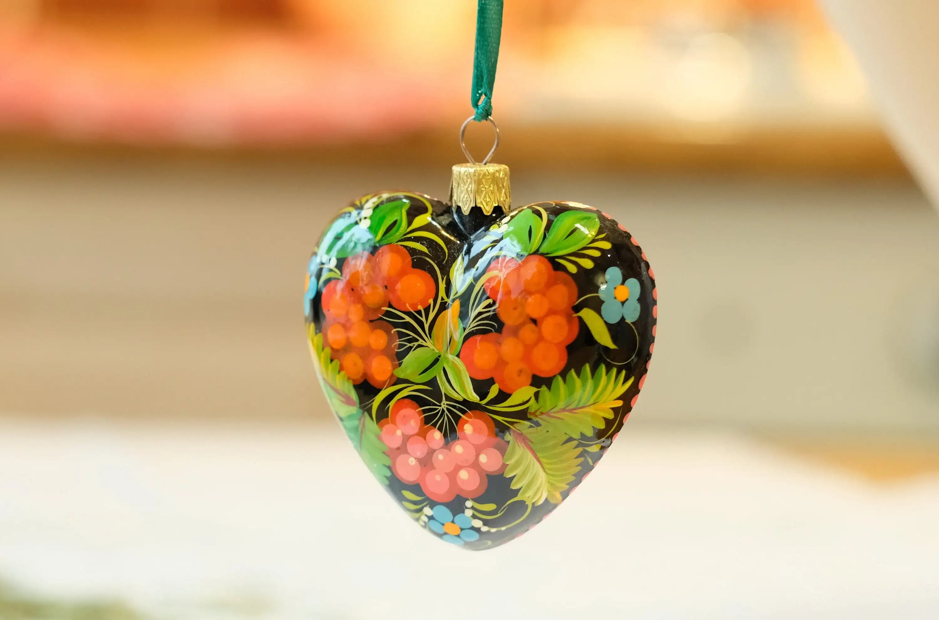 Heart-shaped Painted Flower Christmas Ornament