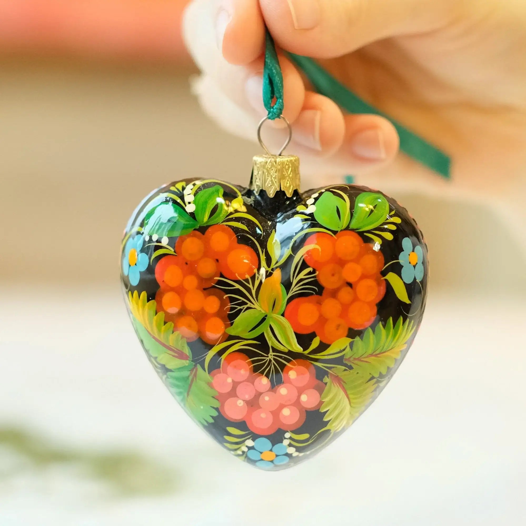 Heart-shaped Painted Flower Christmas Ornament