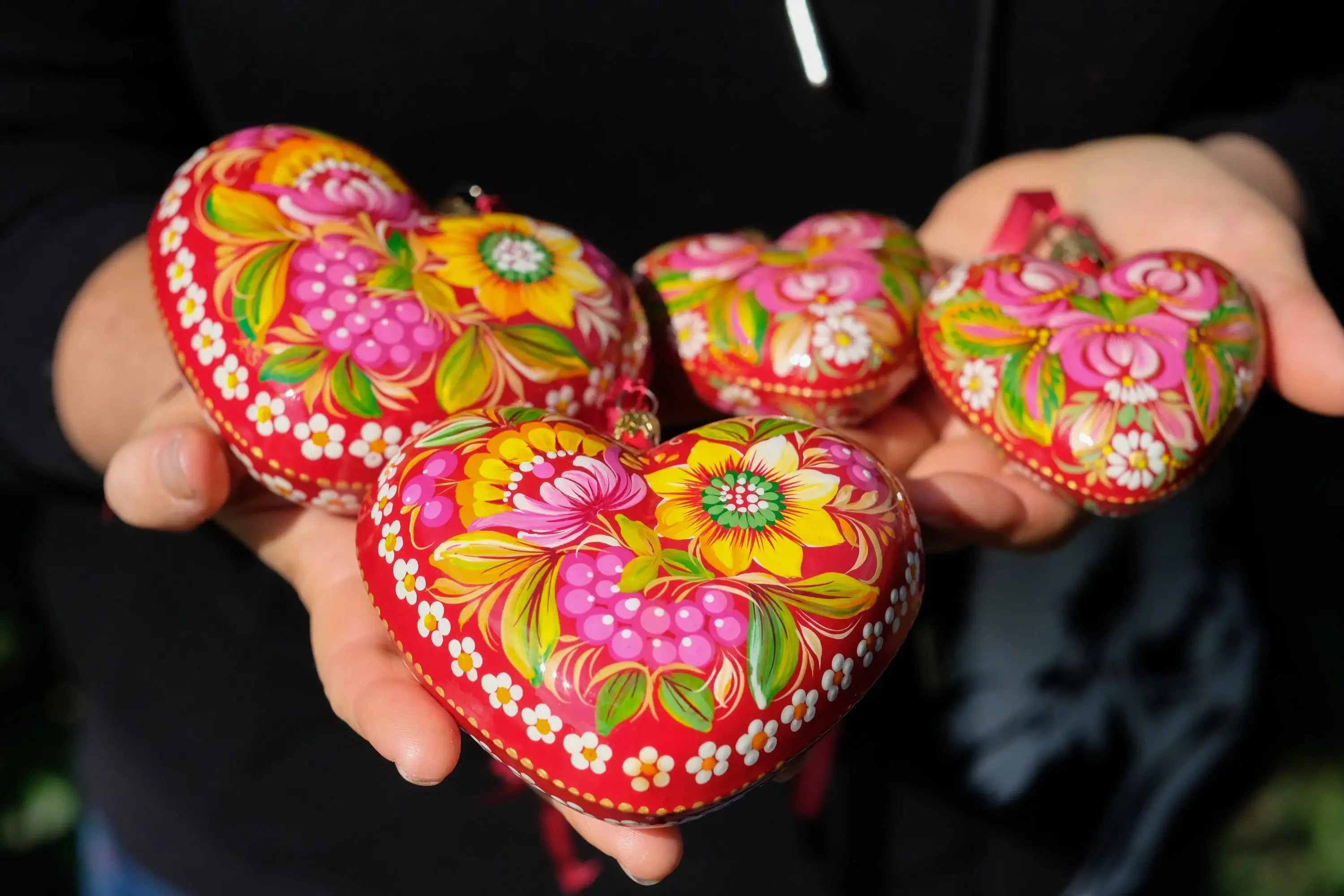 Personalized Heart Family Christmas Ornament Set: 1-20 Family Member Names