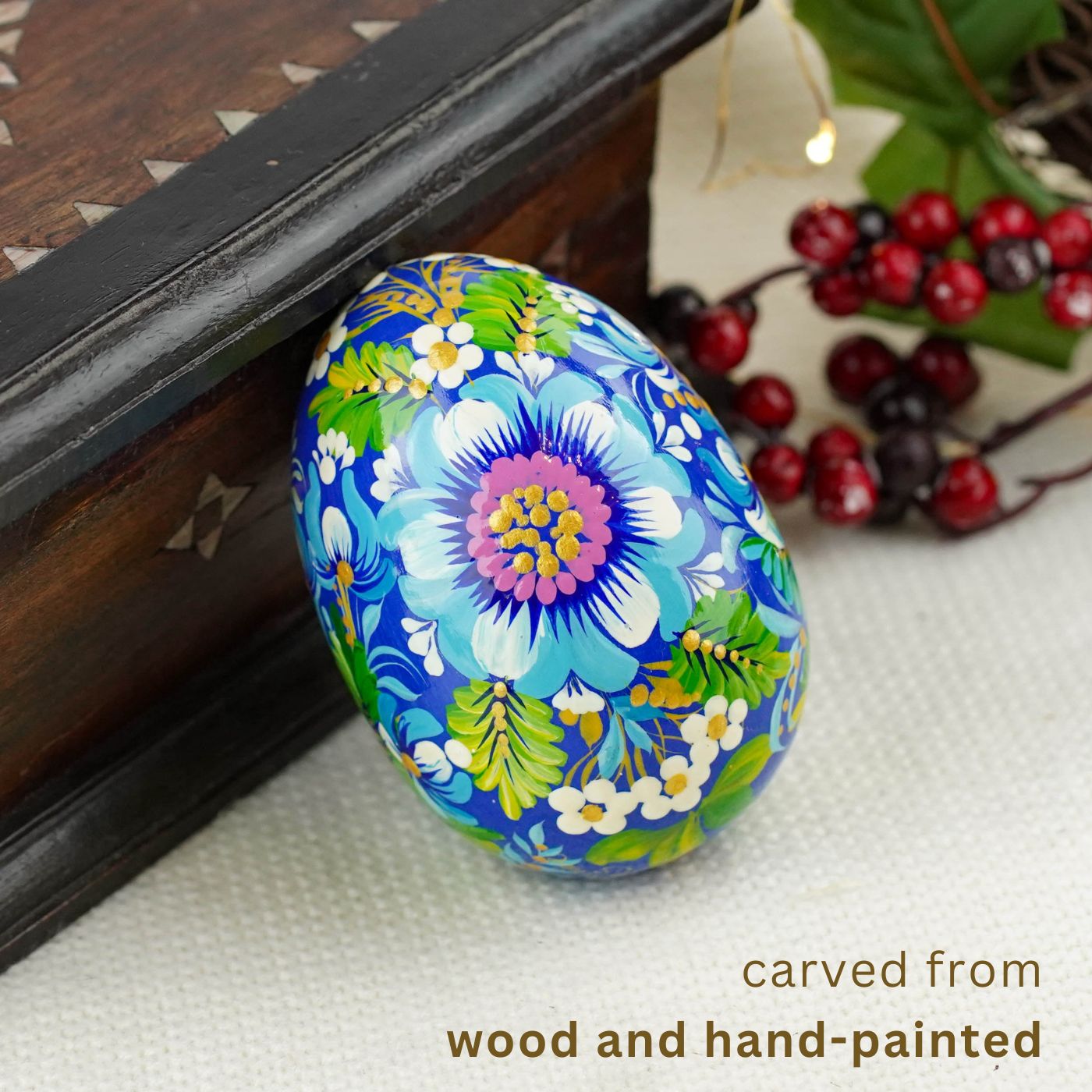 Large wooden nativity scene egg 3.54 in - Hand-painted Easter egg decoration