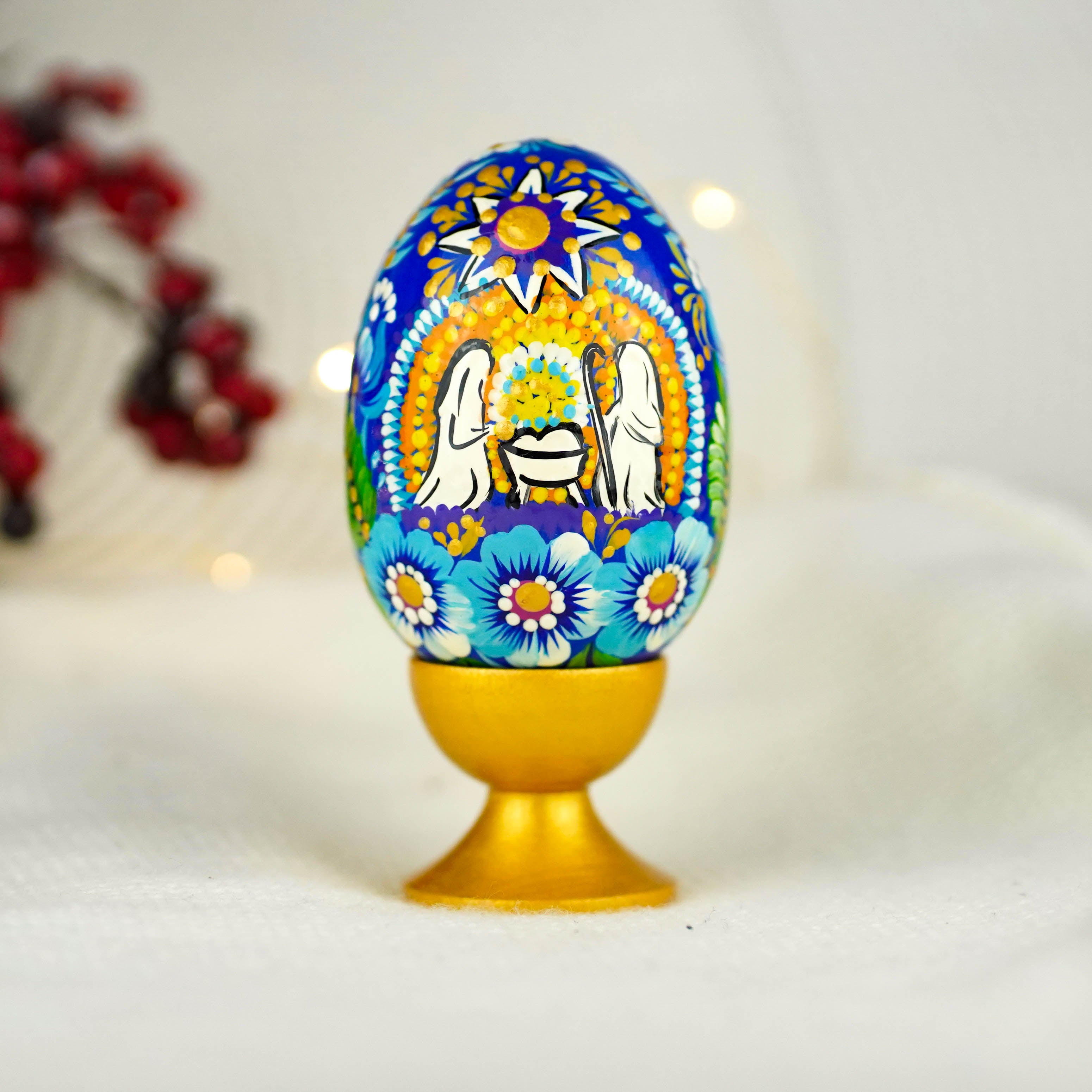 Large wooden nativity scene egg 3.54 in - Hand-painted Easter egg decoration