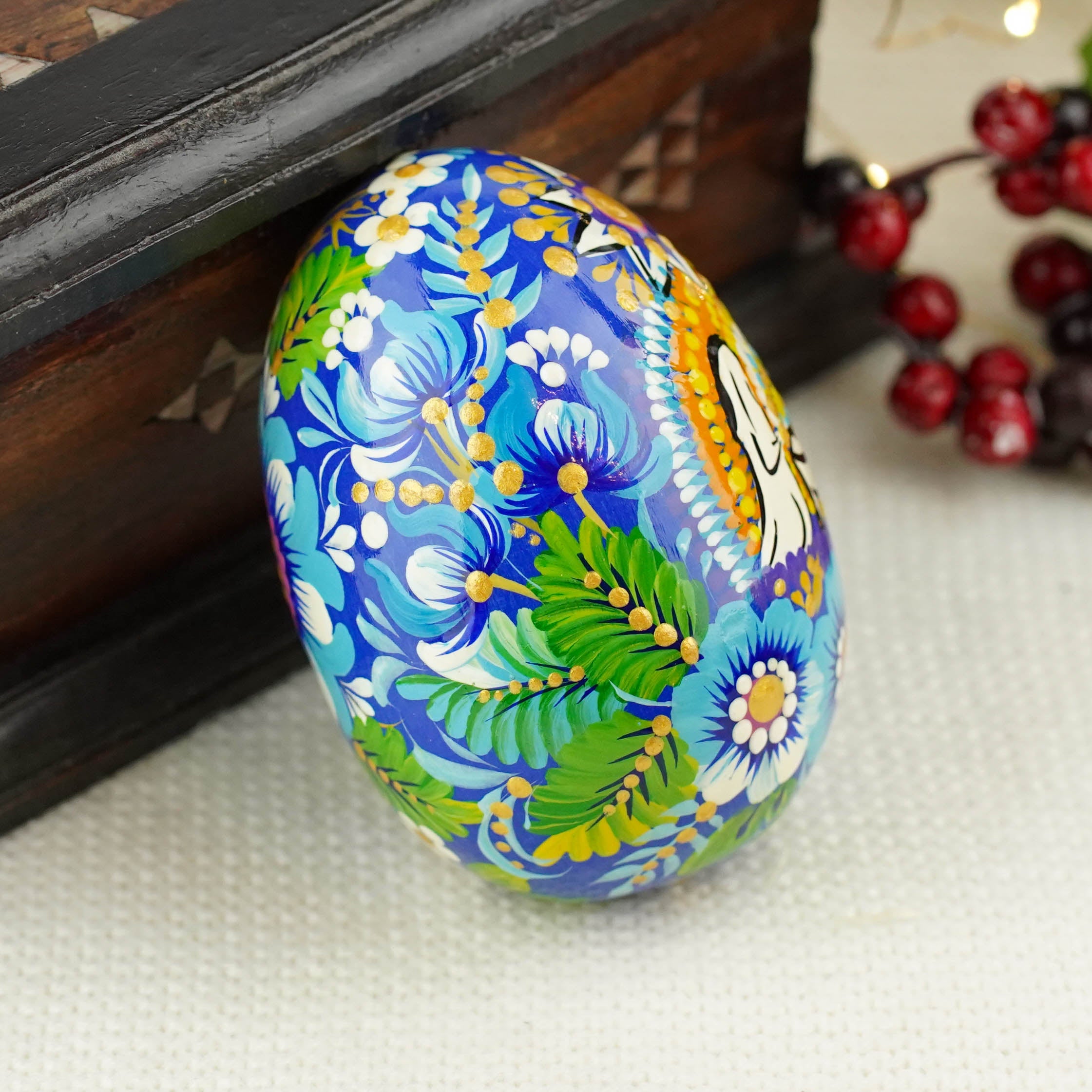 Large wooden nativity scene egg 3.54 in - Hand-painted Easter egg decoration