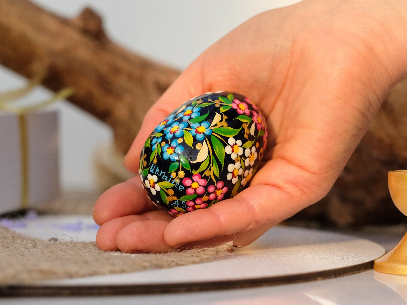 Painted Hummingbird Easter egg - Cherry blossom wooden Easter egg