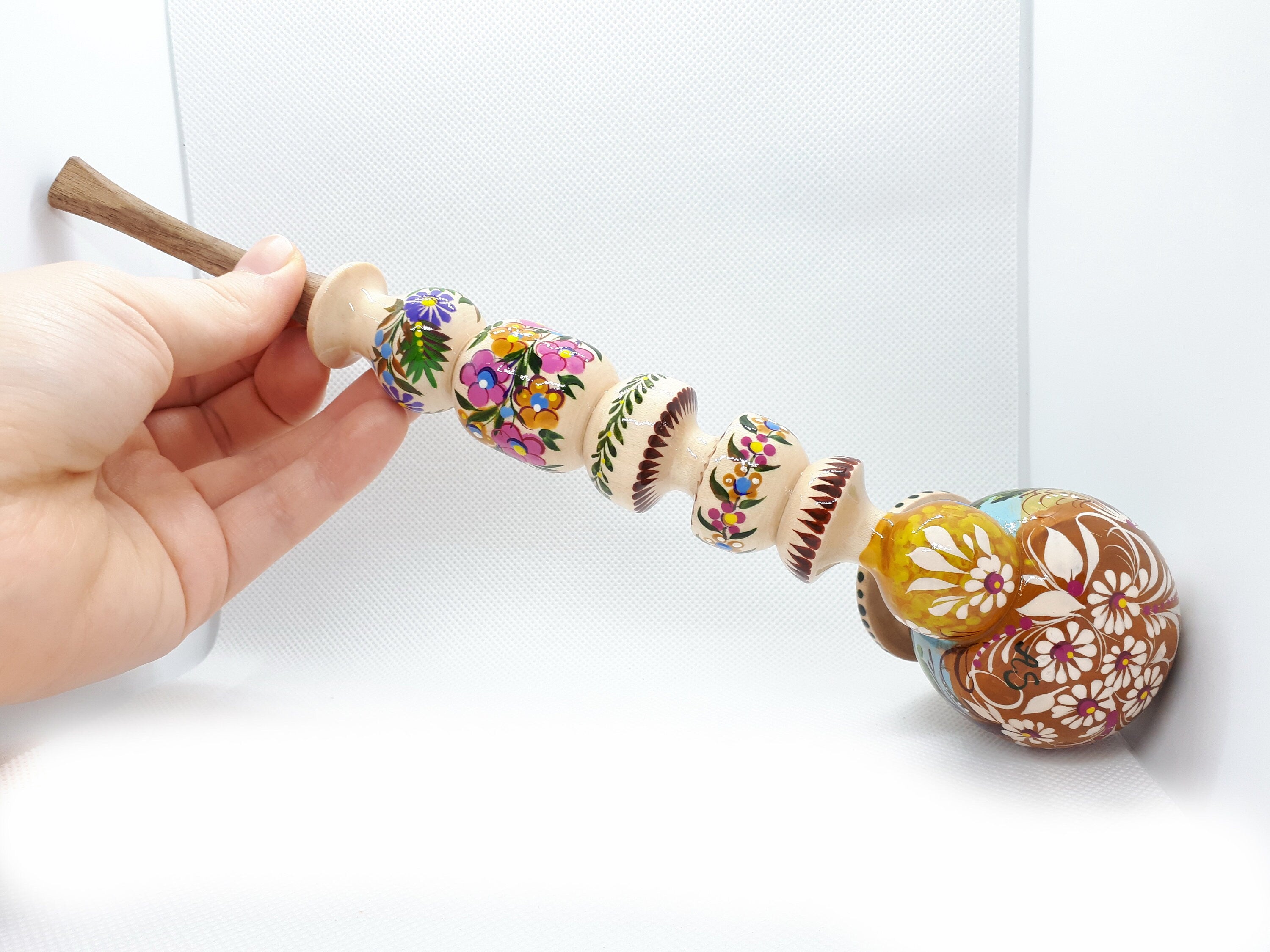 Long Wooden Smoking Pipe with Painted Giraffe in Sunglasses - Savanna Animal Pipe
