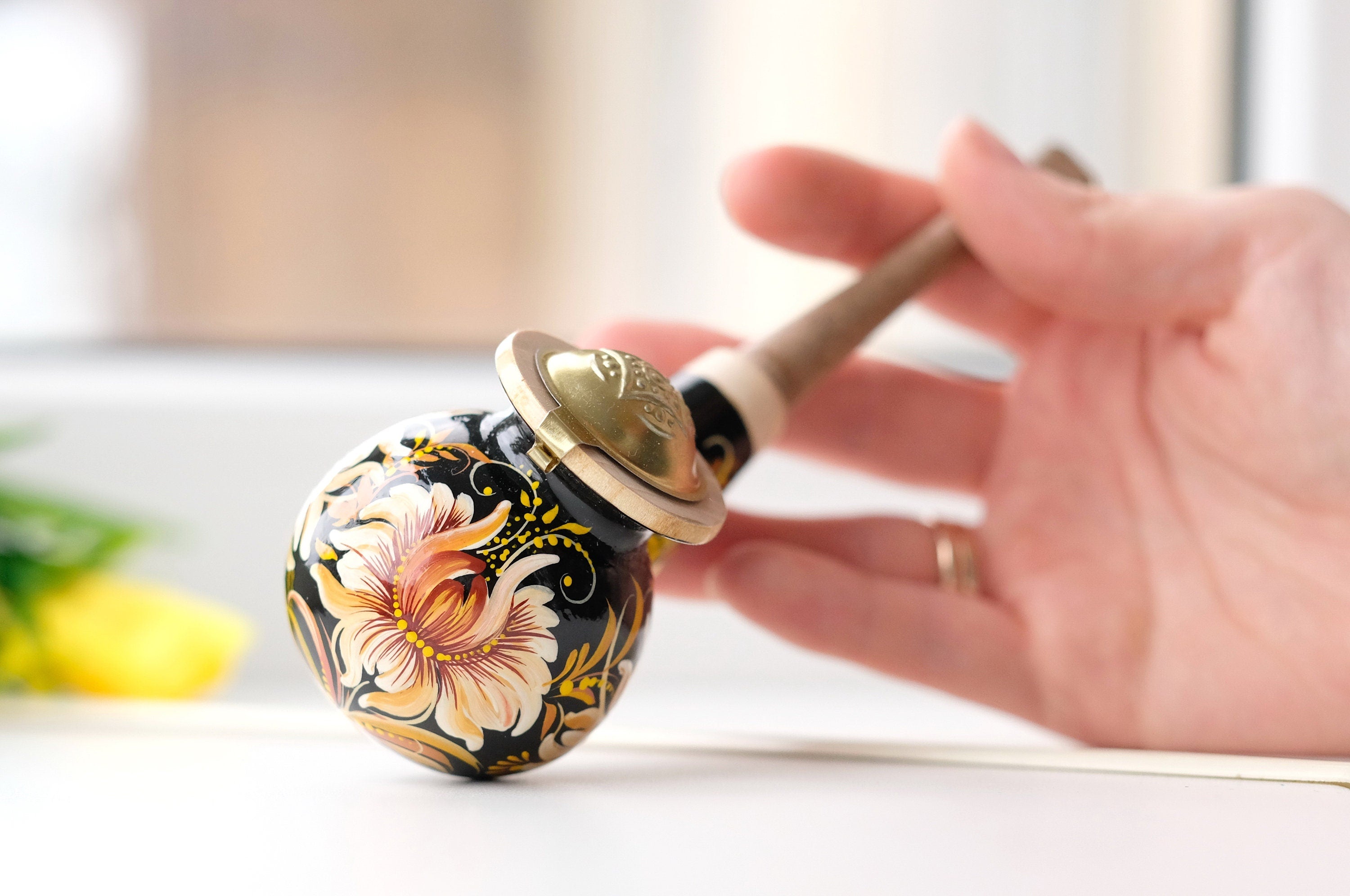 Painted Wooden Smoking Pipe with Lid - Beige Flower Tobacco Pipe with Ukrainian Folk Art Petrykivka