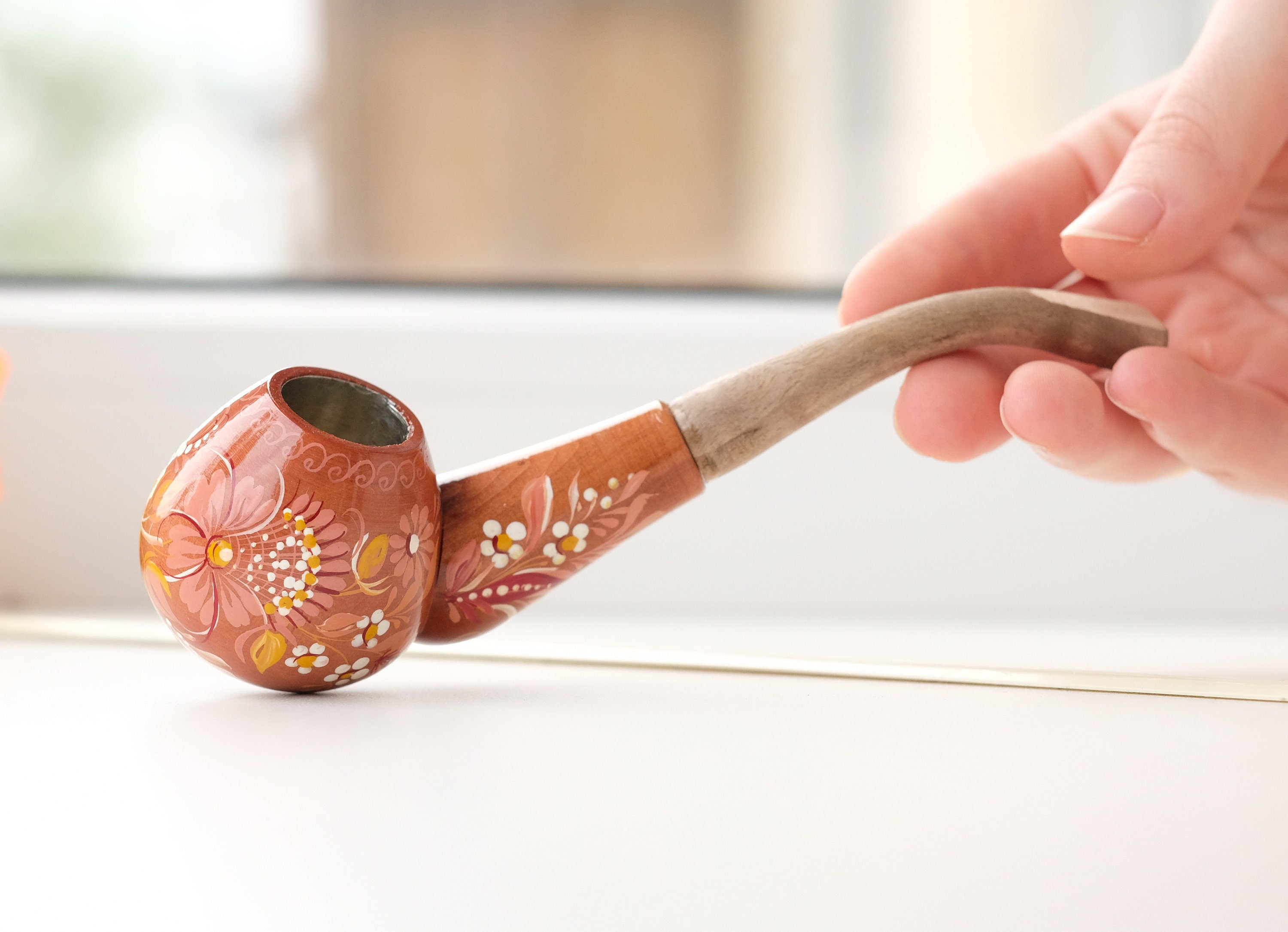 Small Painted Wooden Smoking Pipe - Beige Flower Tobacco pipe with Ukrainian Folk Art Petrykivka