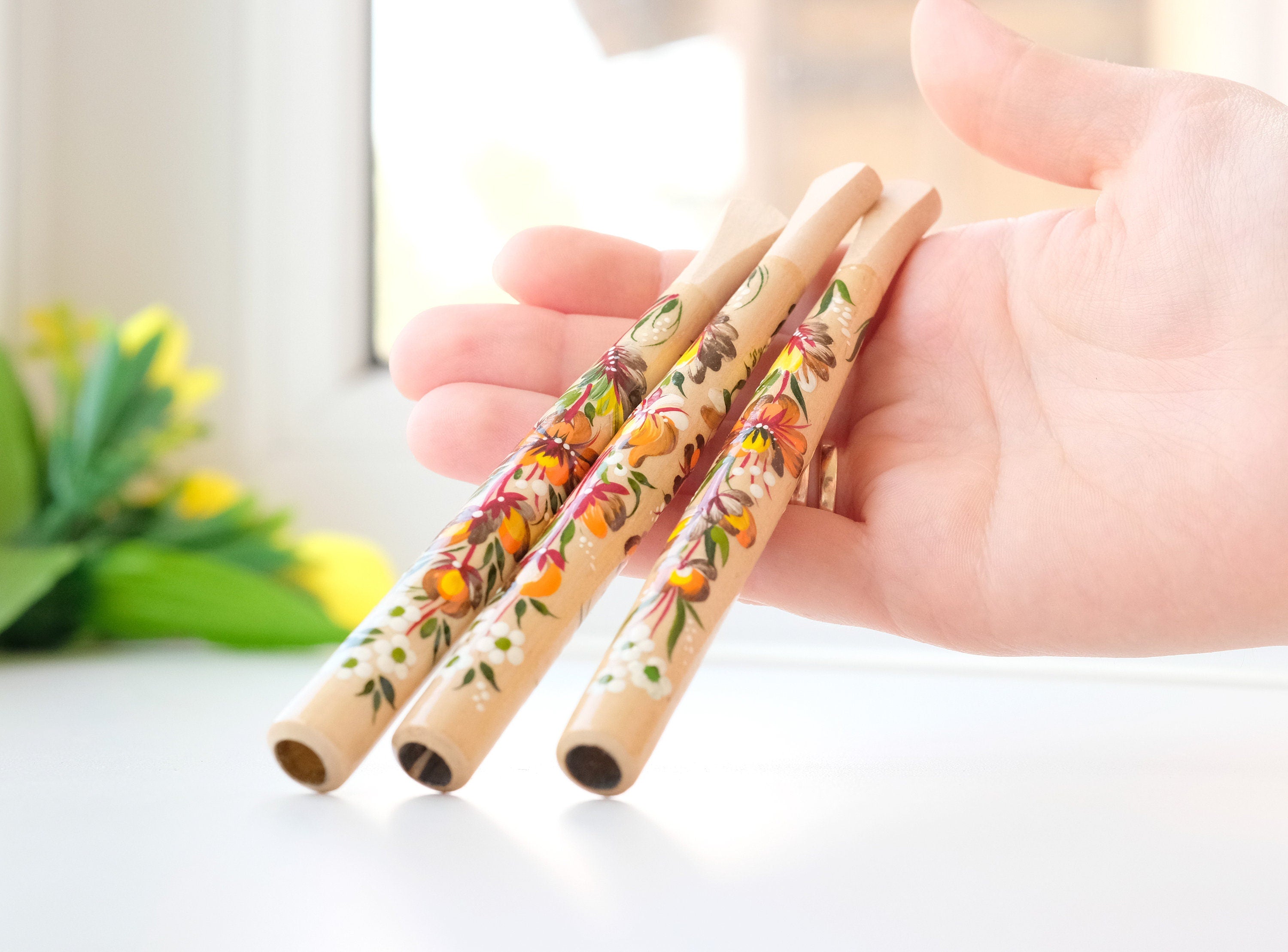 Painted Wooden Cigarette Holder - Regular & Slim - Flower Mouthpiece with Ukrainian Folk Art Petrykivka