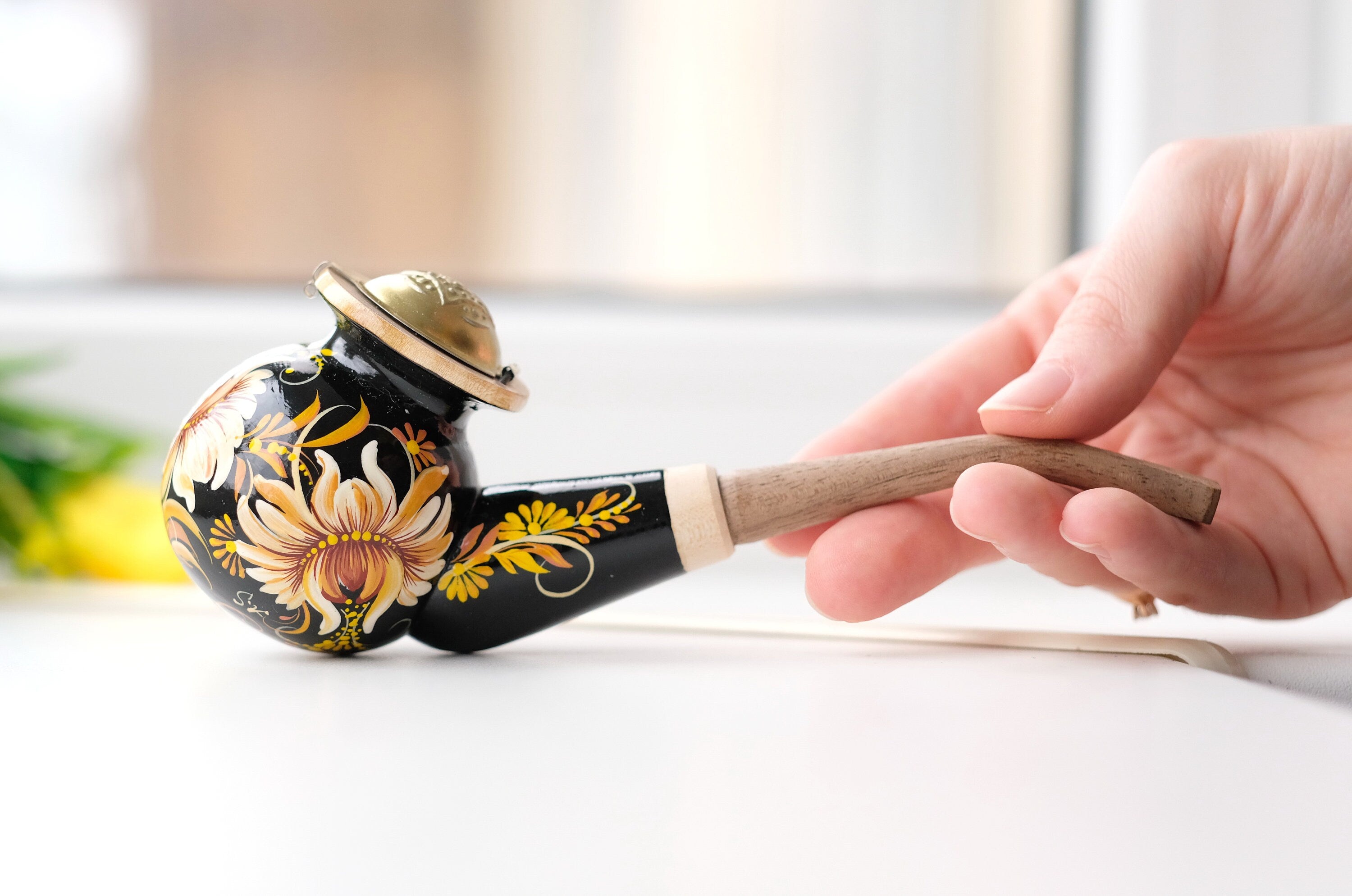 Painted Wooden Smoking Pipe with Lid - Beige Flower Tobacco Pipe with Ukrainian Folk Art Petrykivka