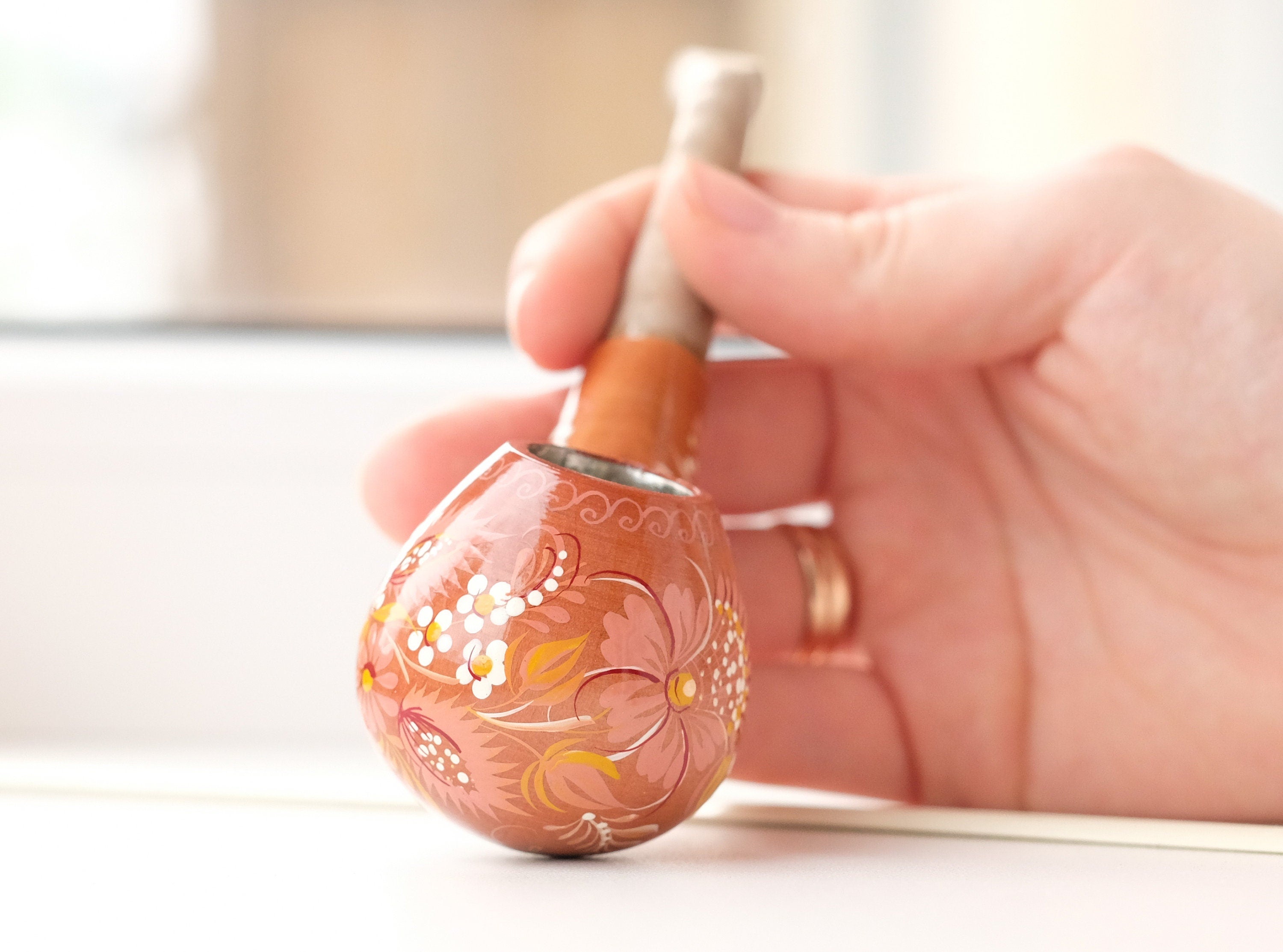 Small Painted Wooden Smoking Pipe - Beige Flower Tobacco pipe with Ukrainian Folk Art Petrykivka