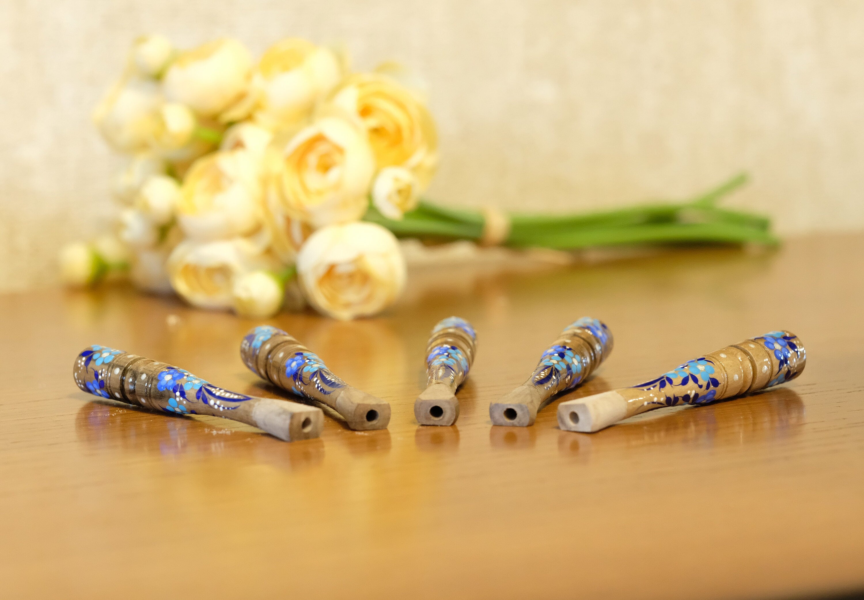 Painted Wooden Cigarette Holder - Regular Blue Flower Mouthpiece with Ukrainian Folk Art Petrykivka