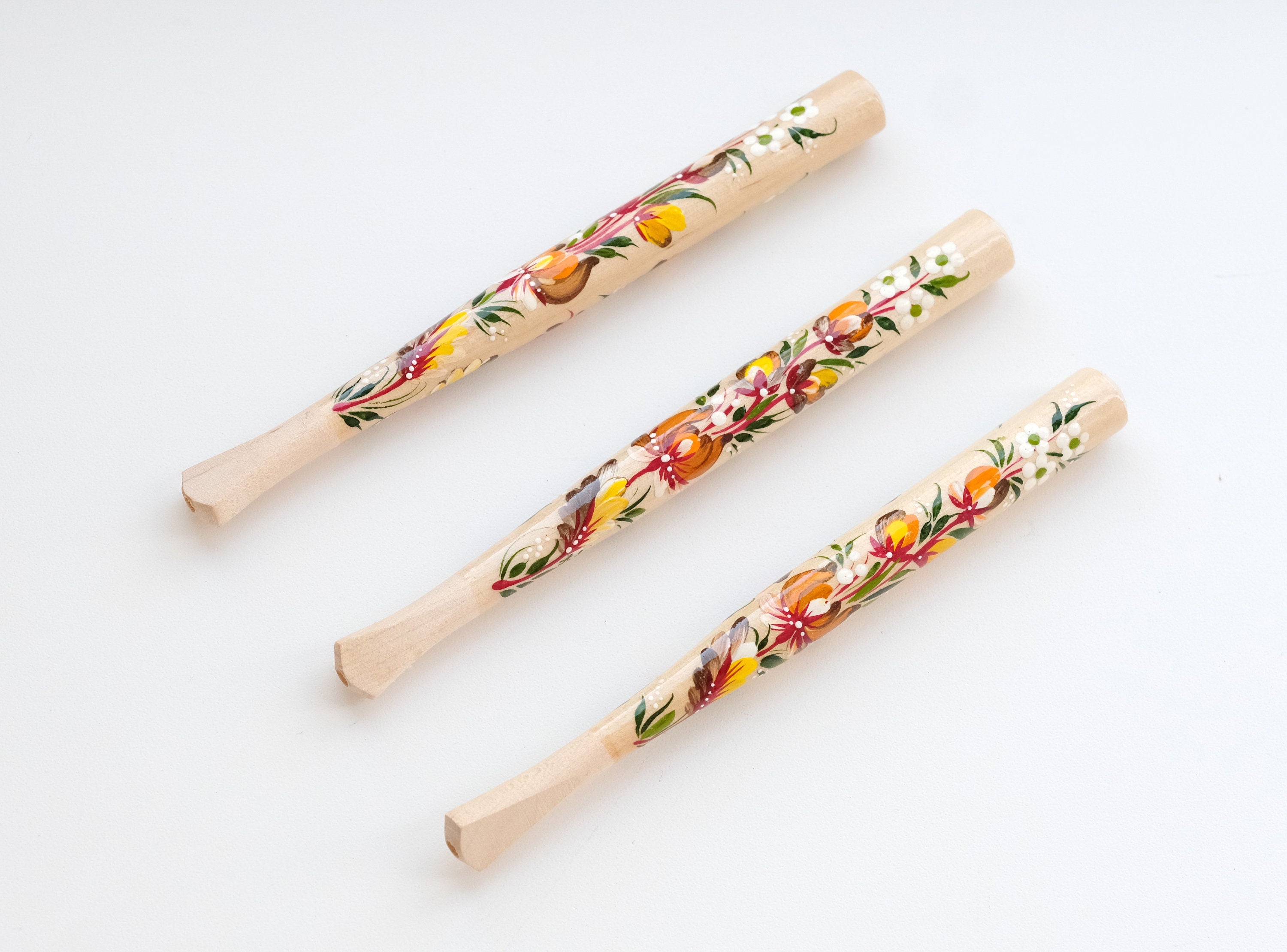 Painted Wooden Cigarette Holder - Regular & Slim - Flower Mouthpiece with Ukrainian Folk Art Petrykivka