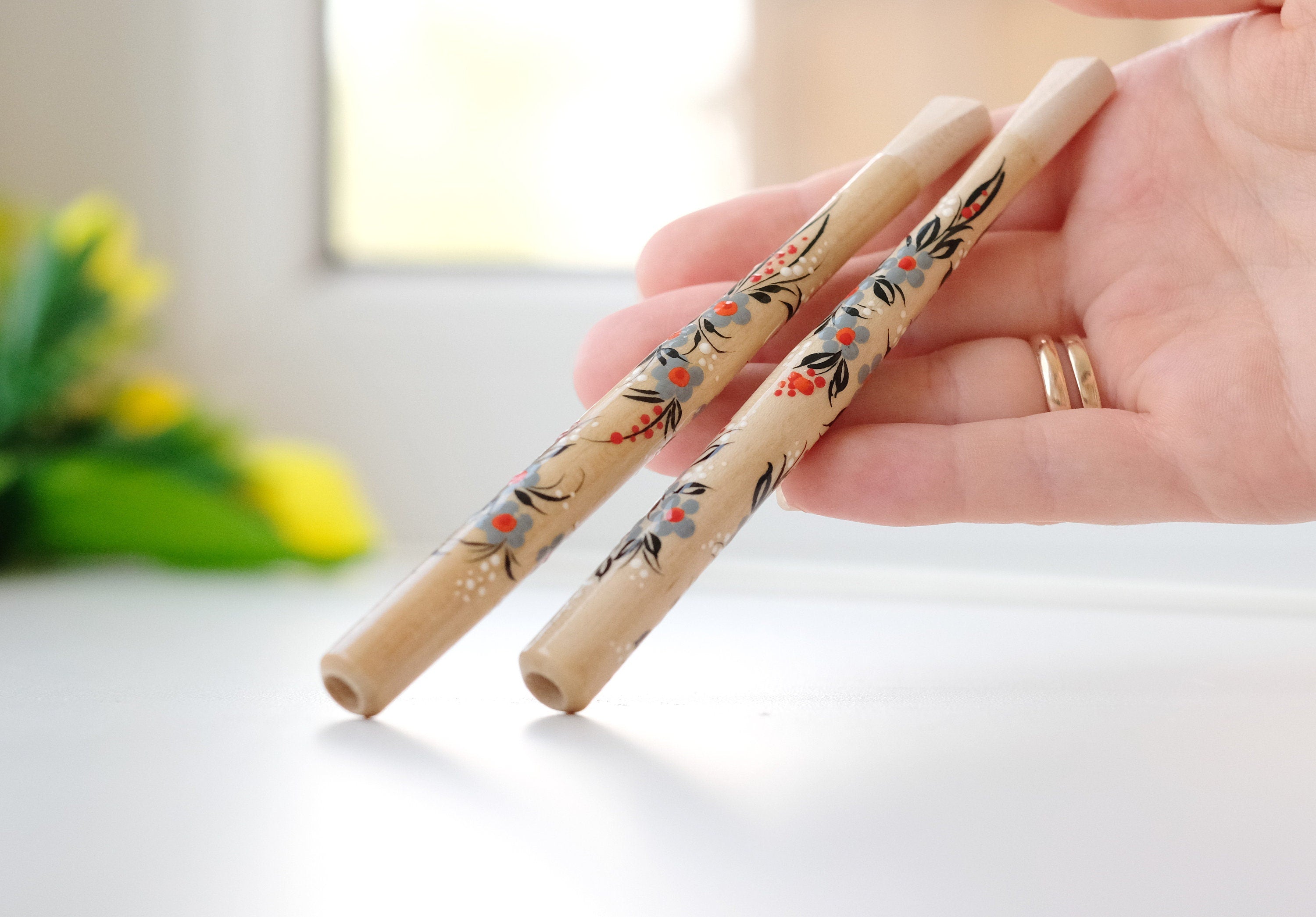 Painted Wooden Cigarette Holder - Regular & Slim - Flower Mouthpiece with Ukrainian Folk Art Petrykivka