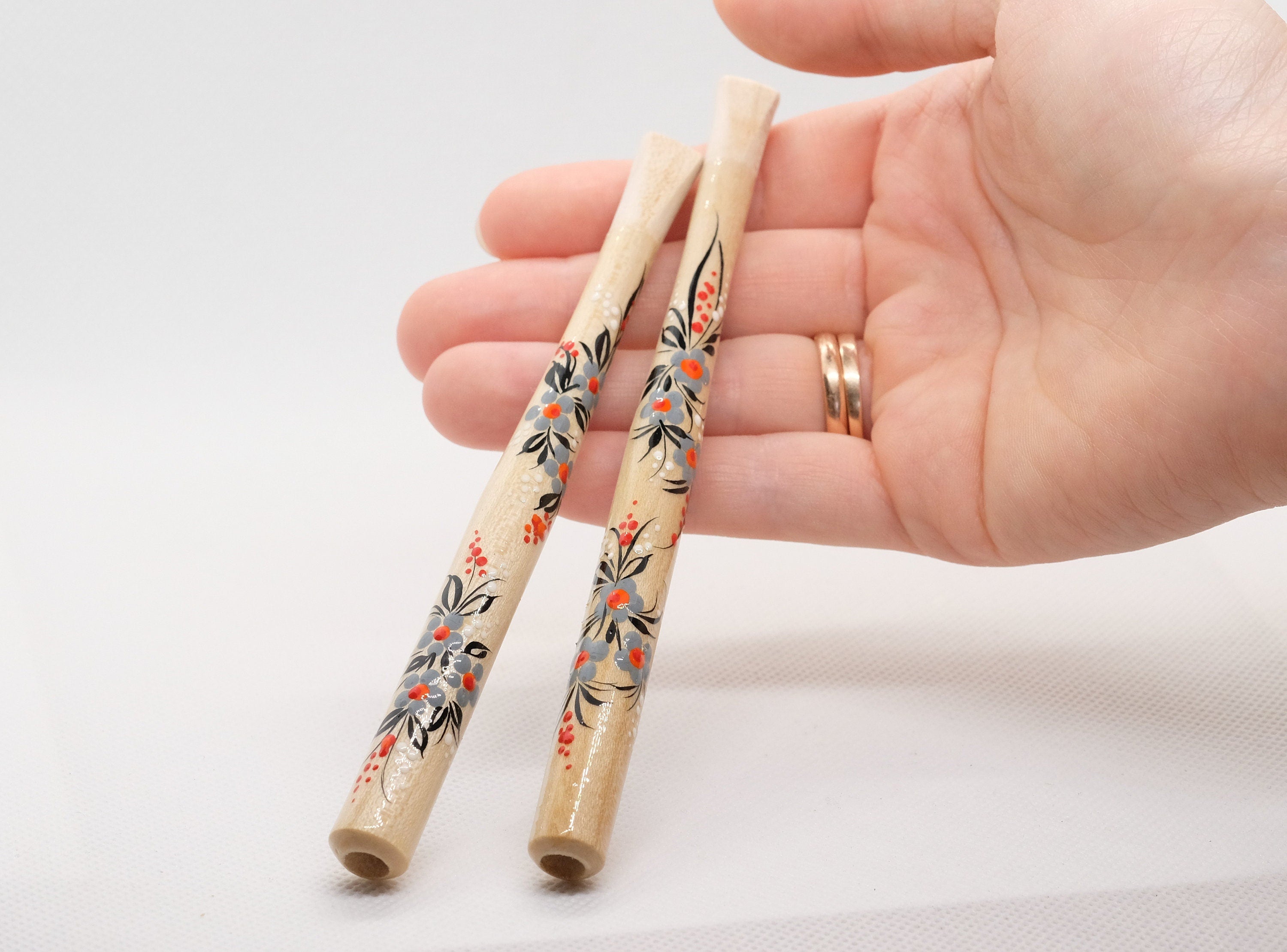 Painted Wooden Cigarette Holder - Regular & Slim - Flower Mouthpiece with Ukrainian Folk Art Petrykivka