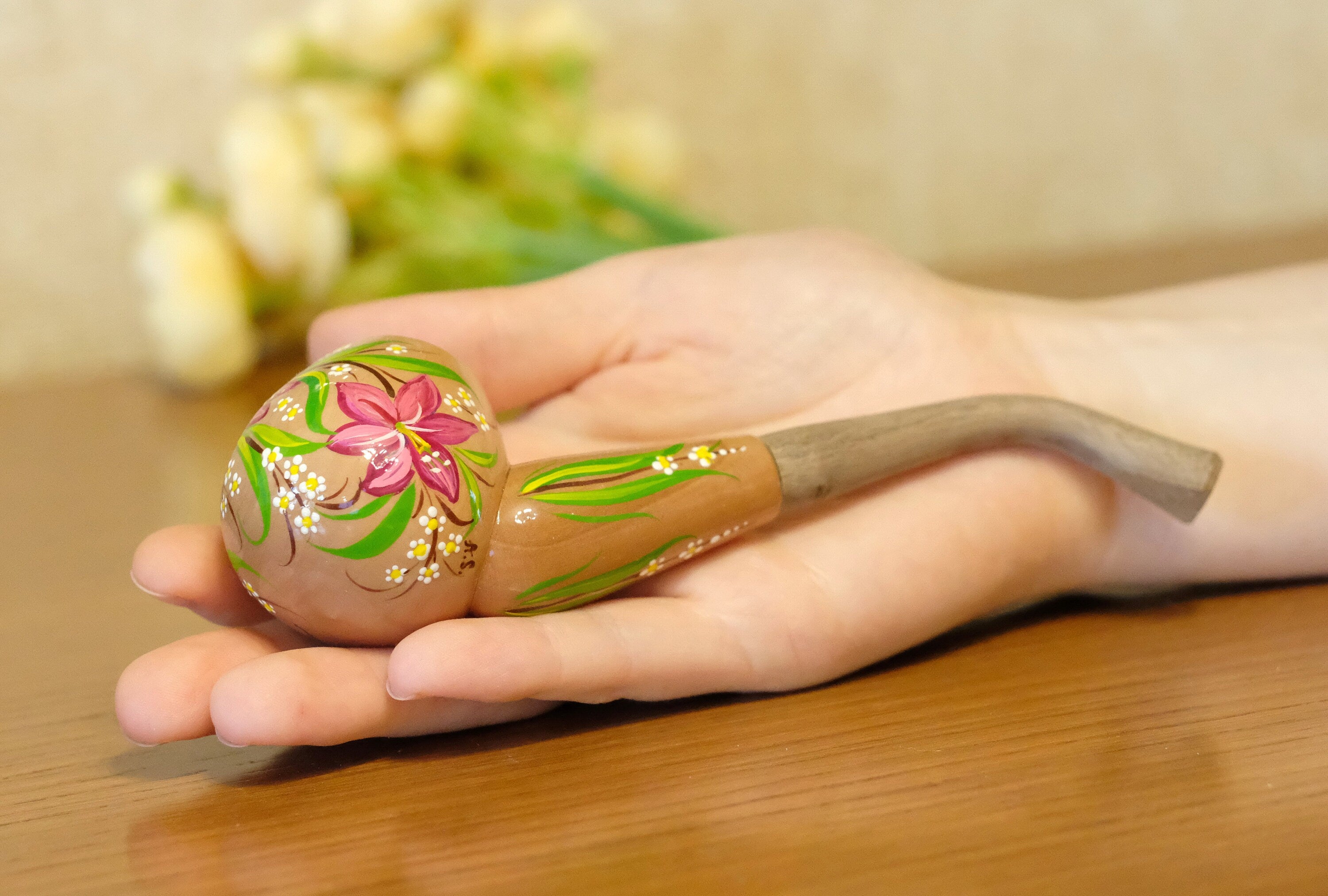 Painted Wooden Tobacco Smoking Pipe - Lily Flower Pipe with Ukrainian Folk Art Petrykivka