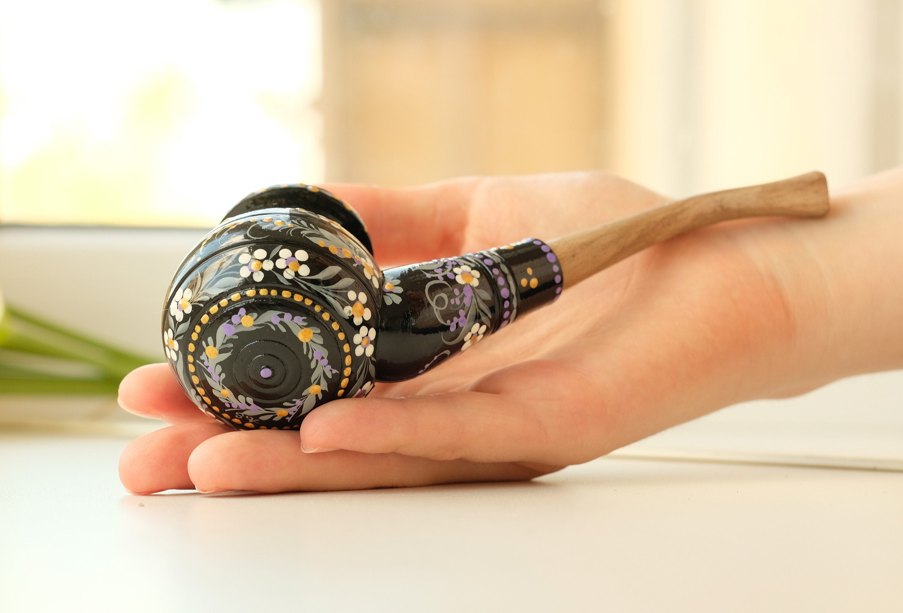 Personalized Wooden Smoking Pipe with Lid - Black Flower Tobacco Pipe with Ukrainian Folk Art Petrykivka