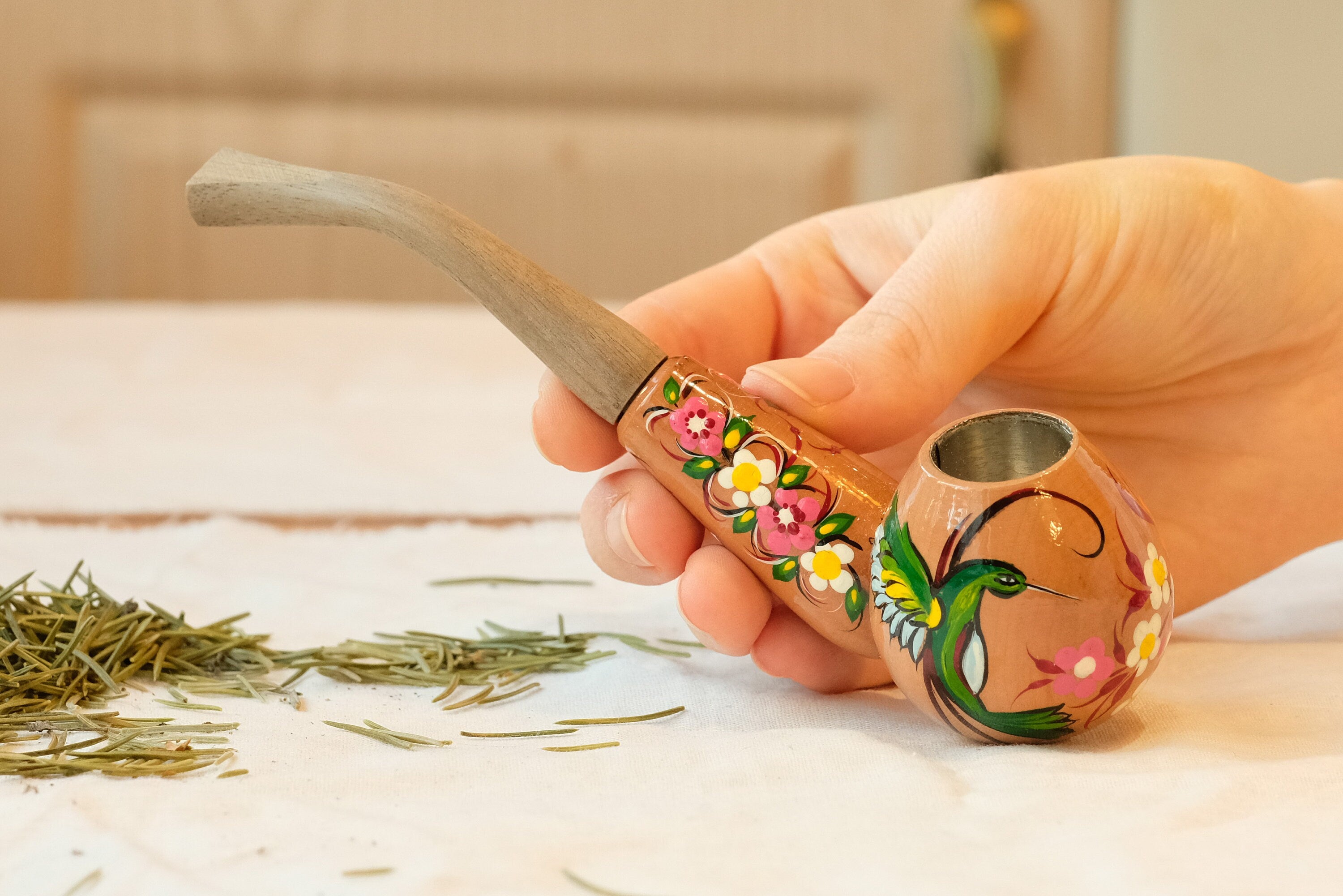 Painted Wooden Smoking Pipe with Ukrainian Folk Art Petrykivka - Hummingbird Tobacco Pipe