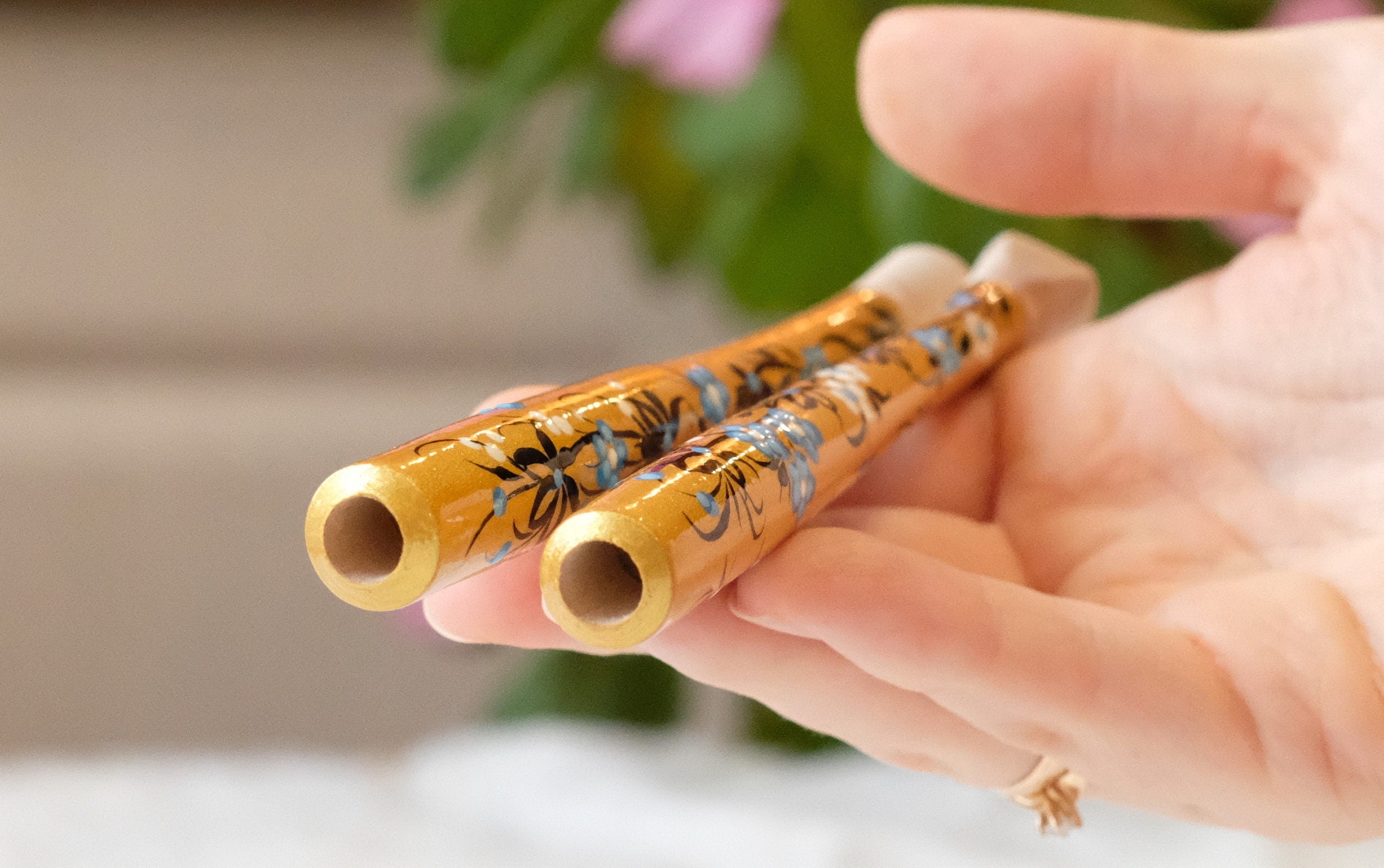 Painted Wooden Regular Cigarette Holder - Golden Flower Mouthpiece with Ukrainian Folk Art Petrykivka