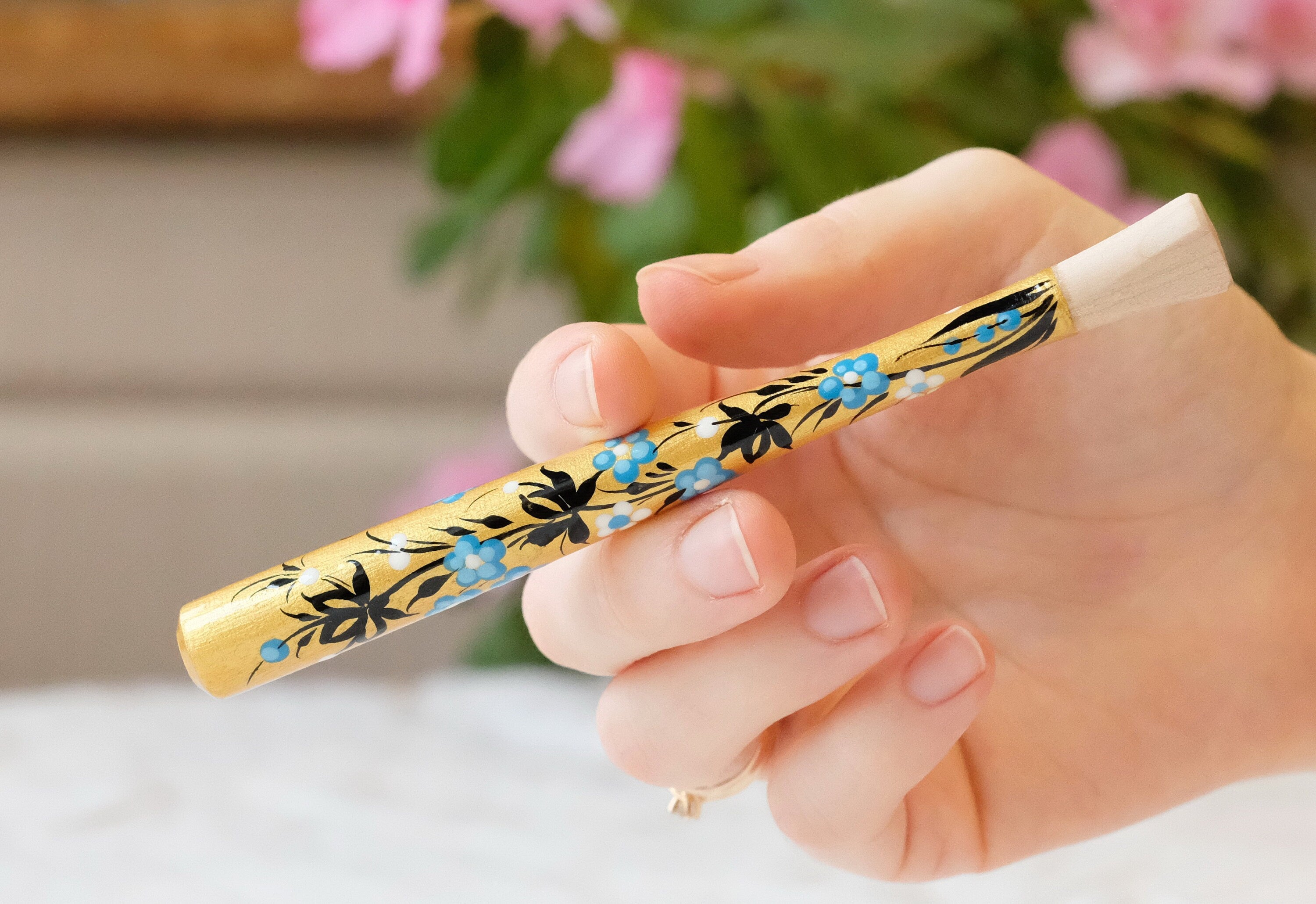 Painted Wooden Regular Cigarette Holder - Golden Flower Mouthpiece with Ukrainian Folk Art Petrykivka