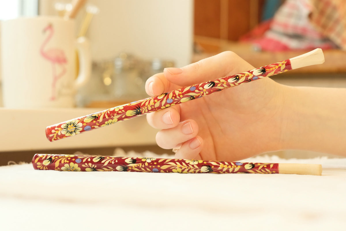 Extra long regular cigarette holder 9.1"/23 cm - Hand-painted wooden burgundy daisy flower cigarette holder with Ukrainian Petrykivka art
