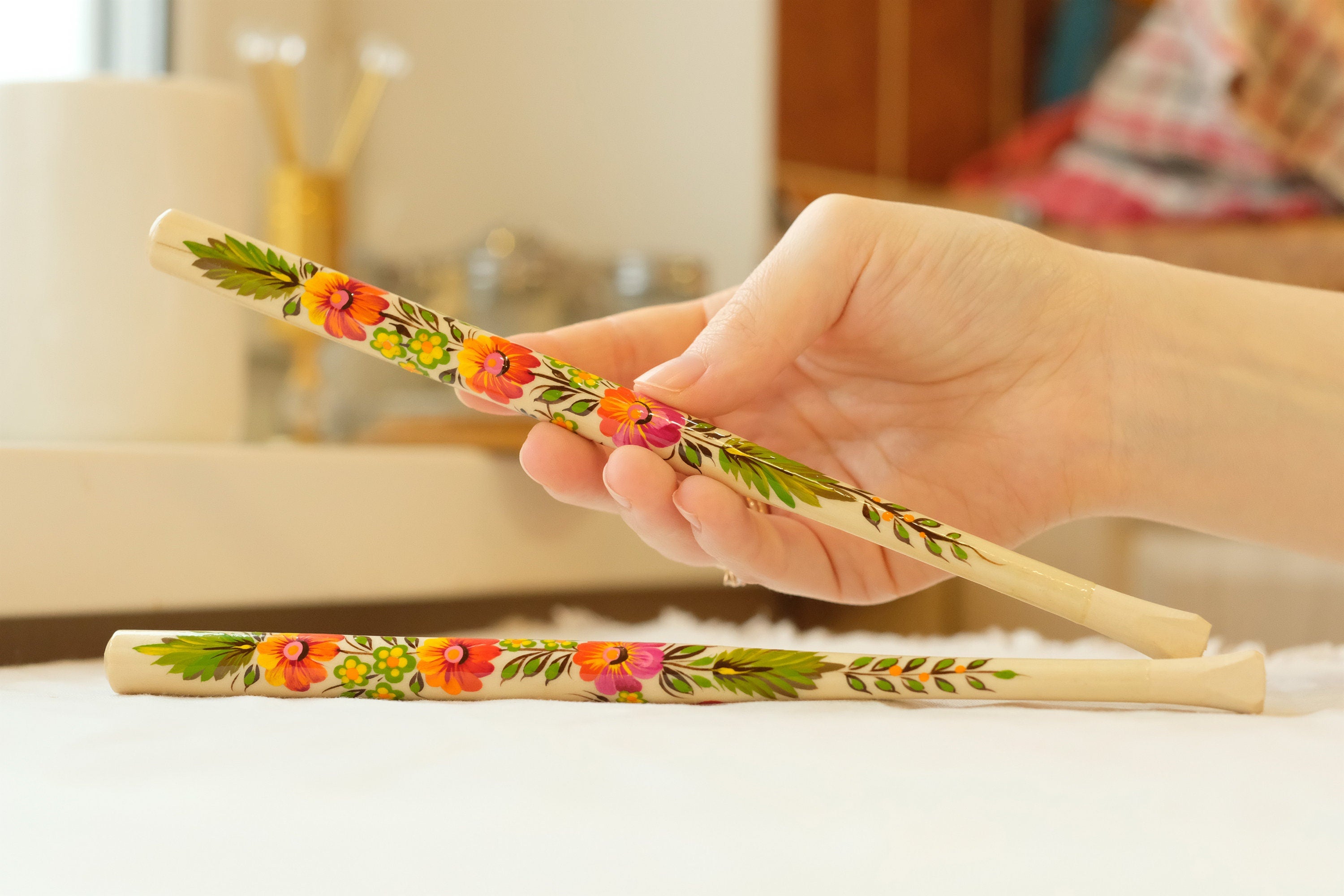 Extra long regular cigarette holder 9.1"/23 cm - Hand-painted wooden orange flower cigarette holder with Ukrainian Petrykivka art